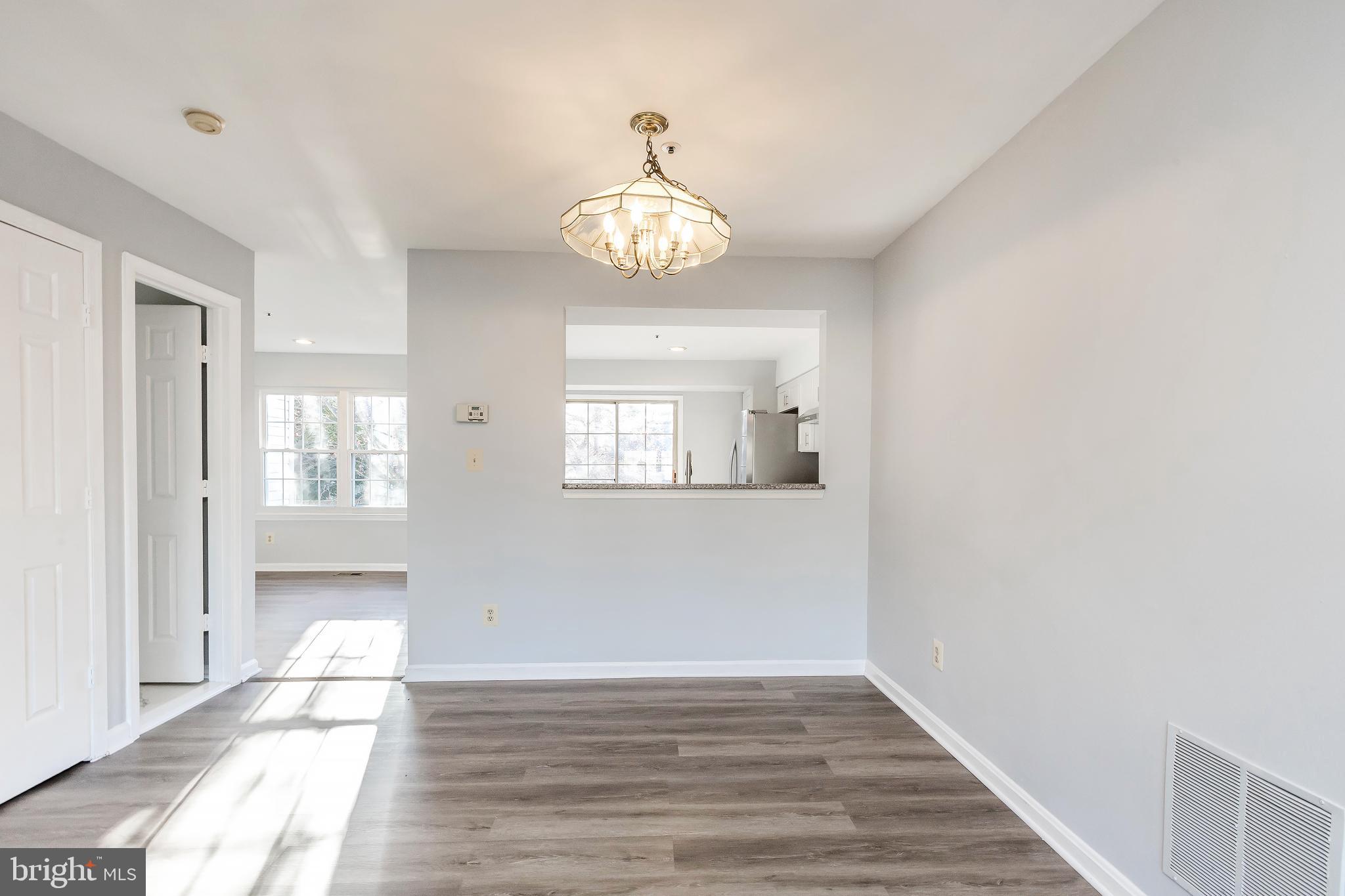 FLOWER HILL - Residential