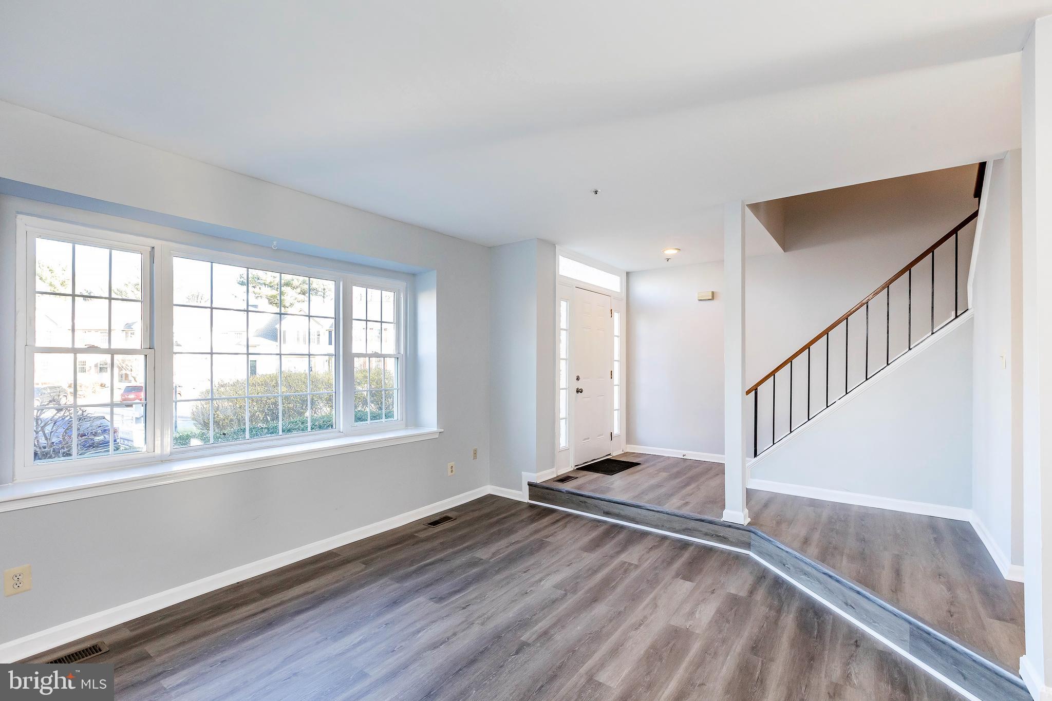 FLOWER HILL - Residential