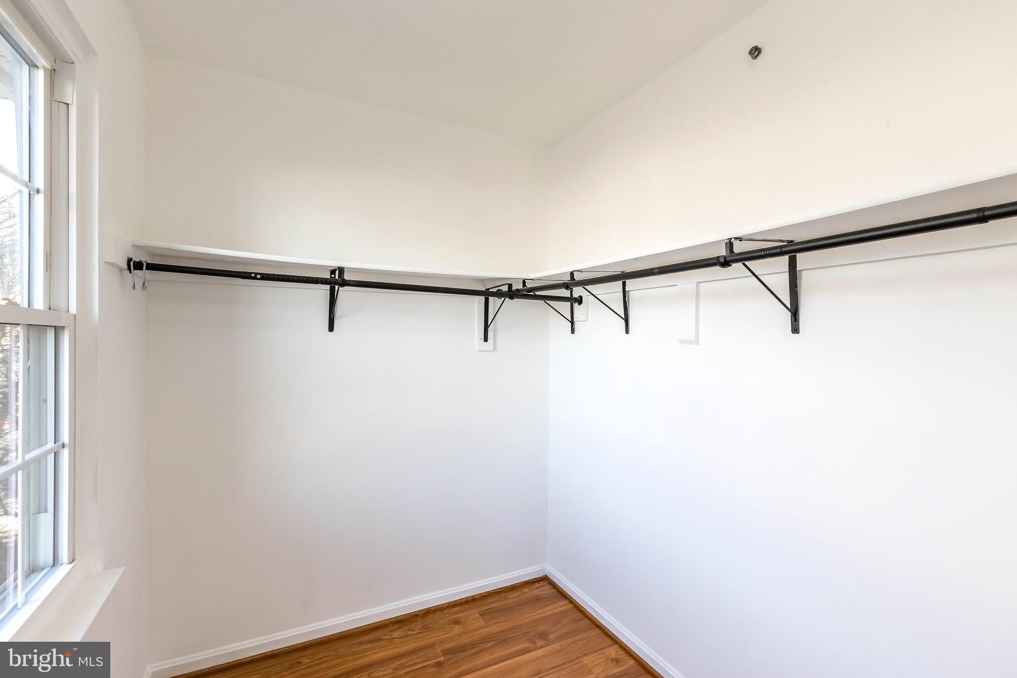 FLOWER HILL - Residential