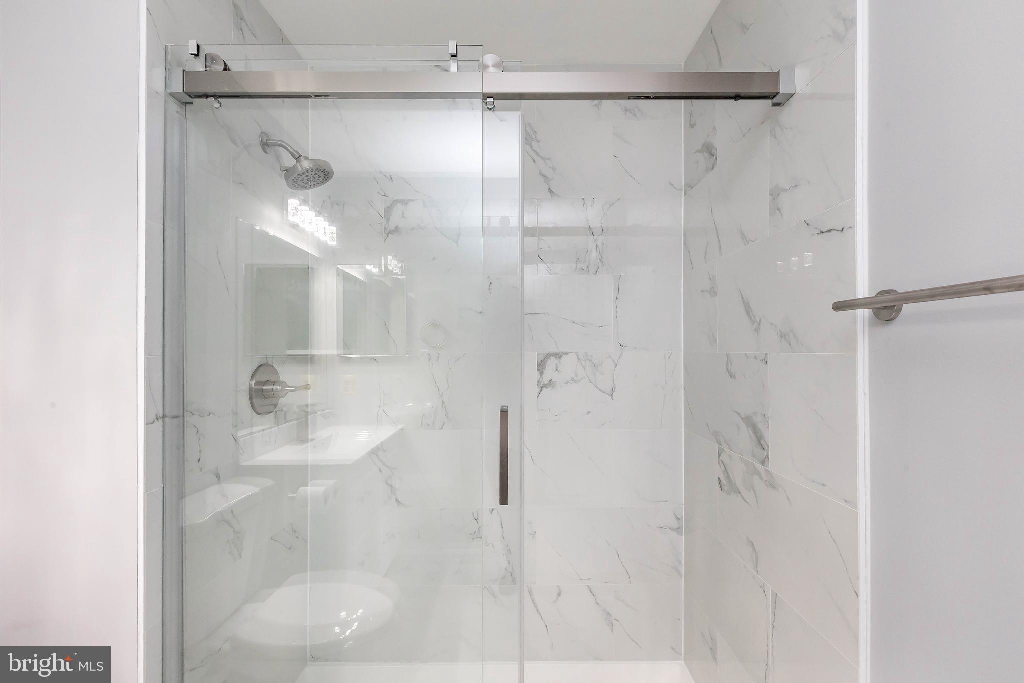 FLOWER HILL - Residential