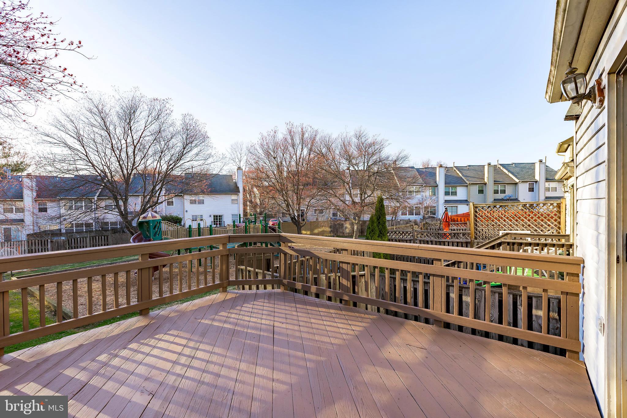 FLOWER HILL - Residential