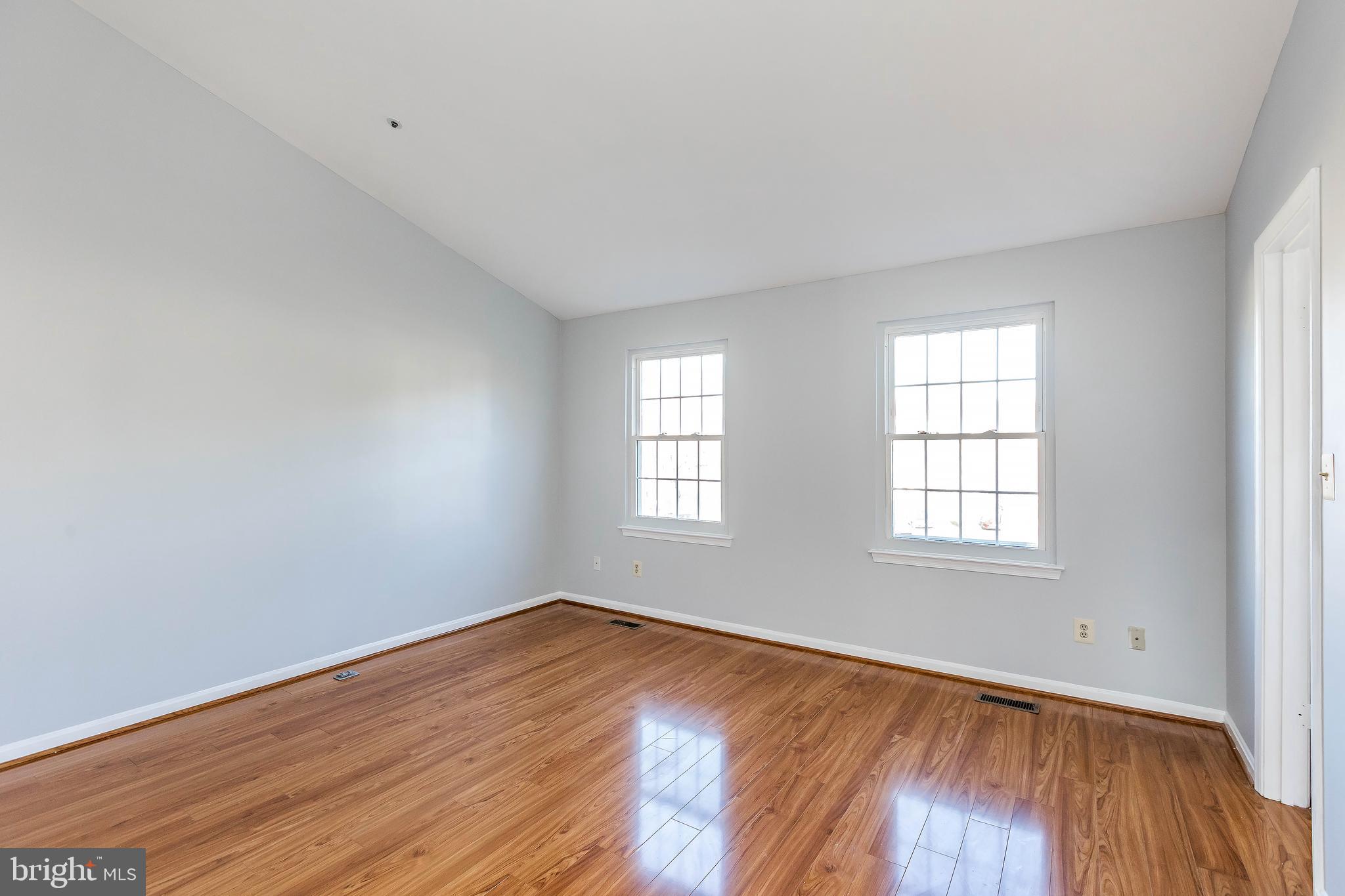 FLOWER HILL - Residential