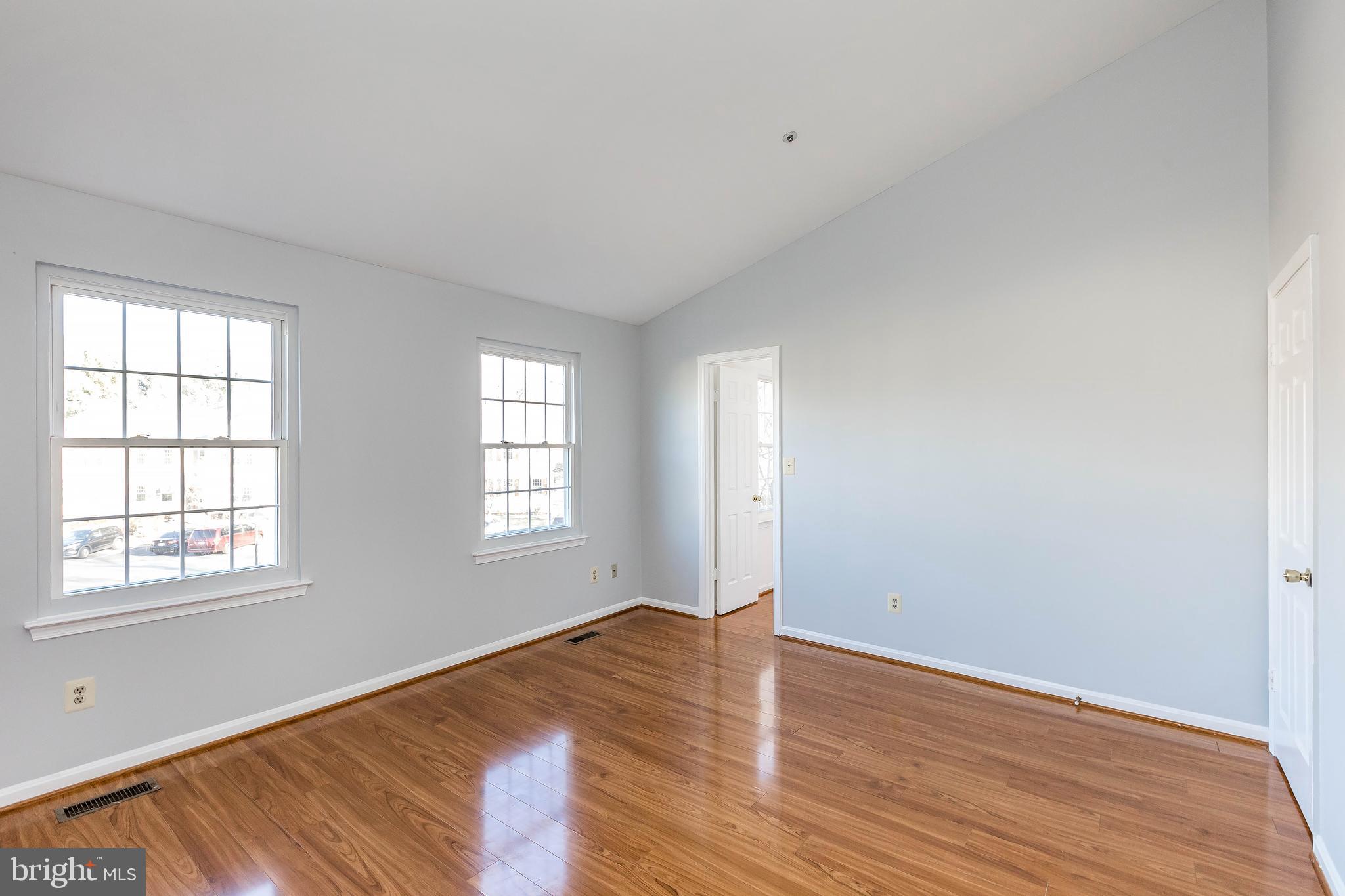 FLOWER HILL - Residential