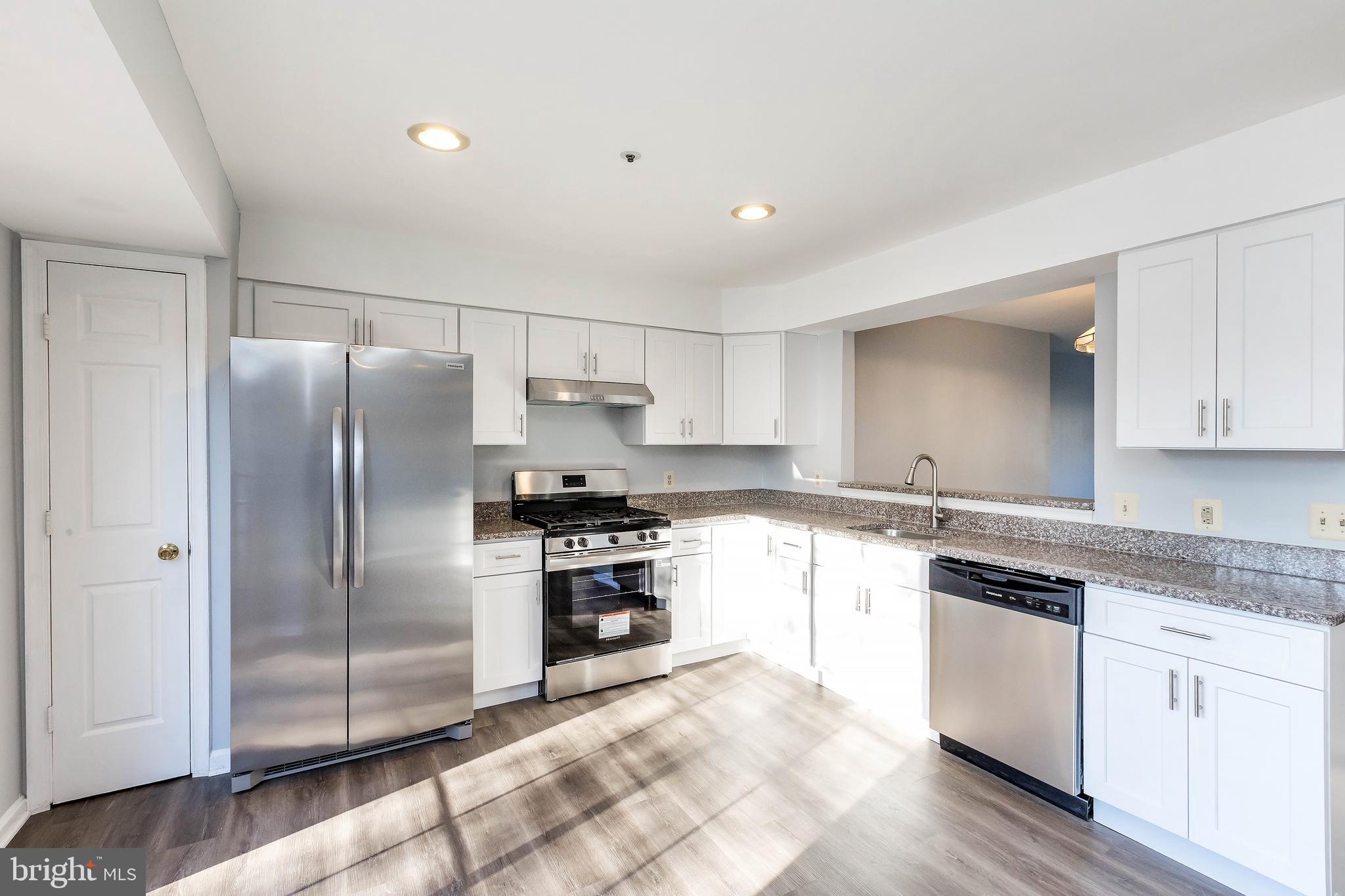 FLOWER HILL - Residential