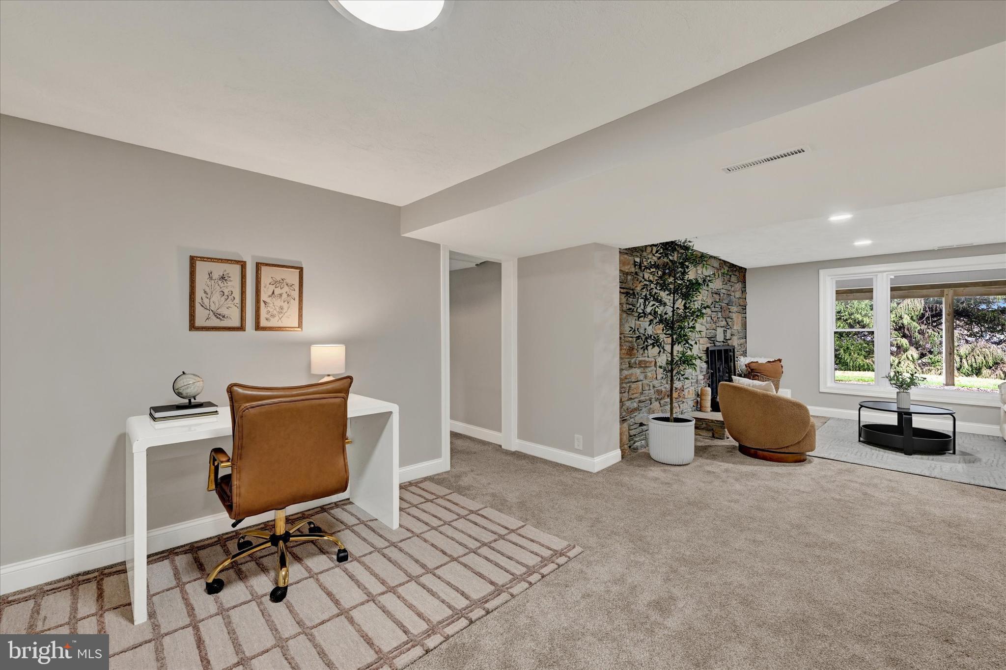 HAMPTON - Residential