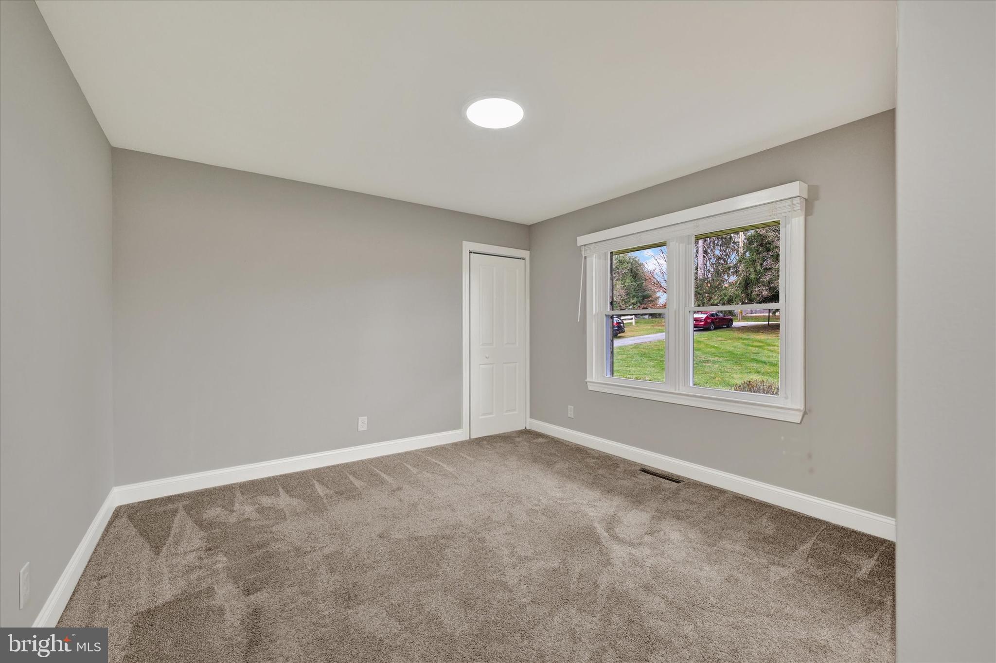 HAMPTON - Residential