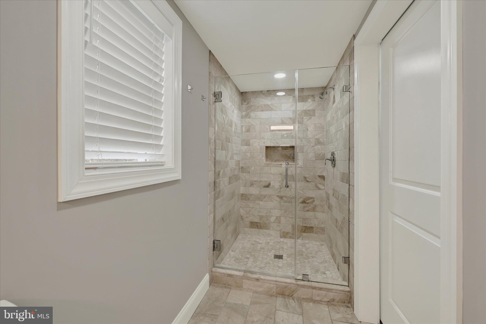 HAMPTON - Residential