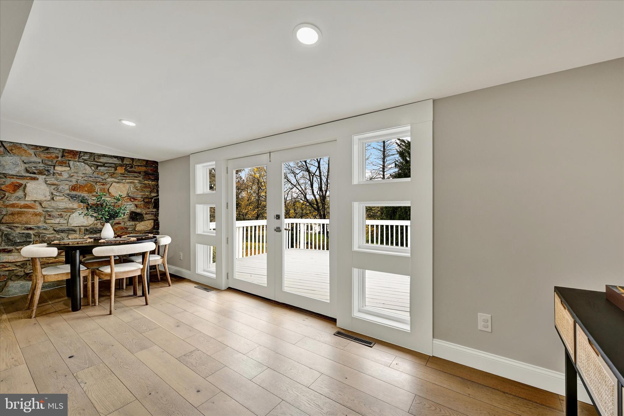 HAMPTON - Residential