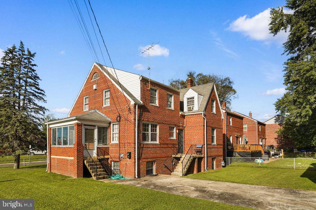 CROSIER GARDENS - Residential