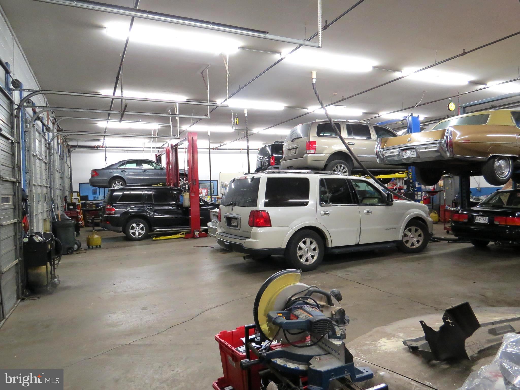 CAPITOL HEIGHTS - Commercial Sale