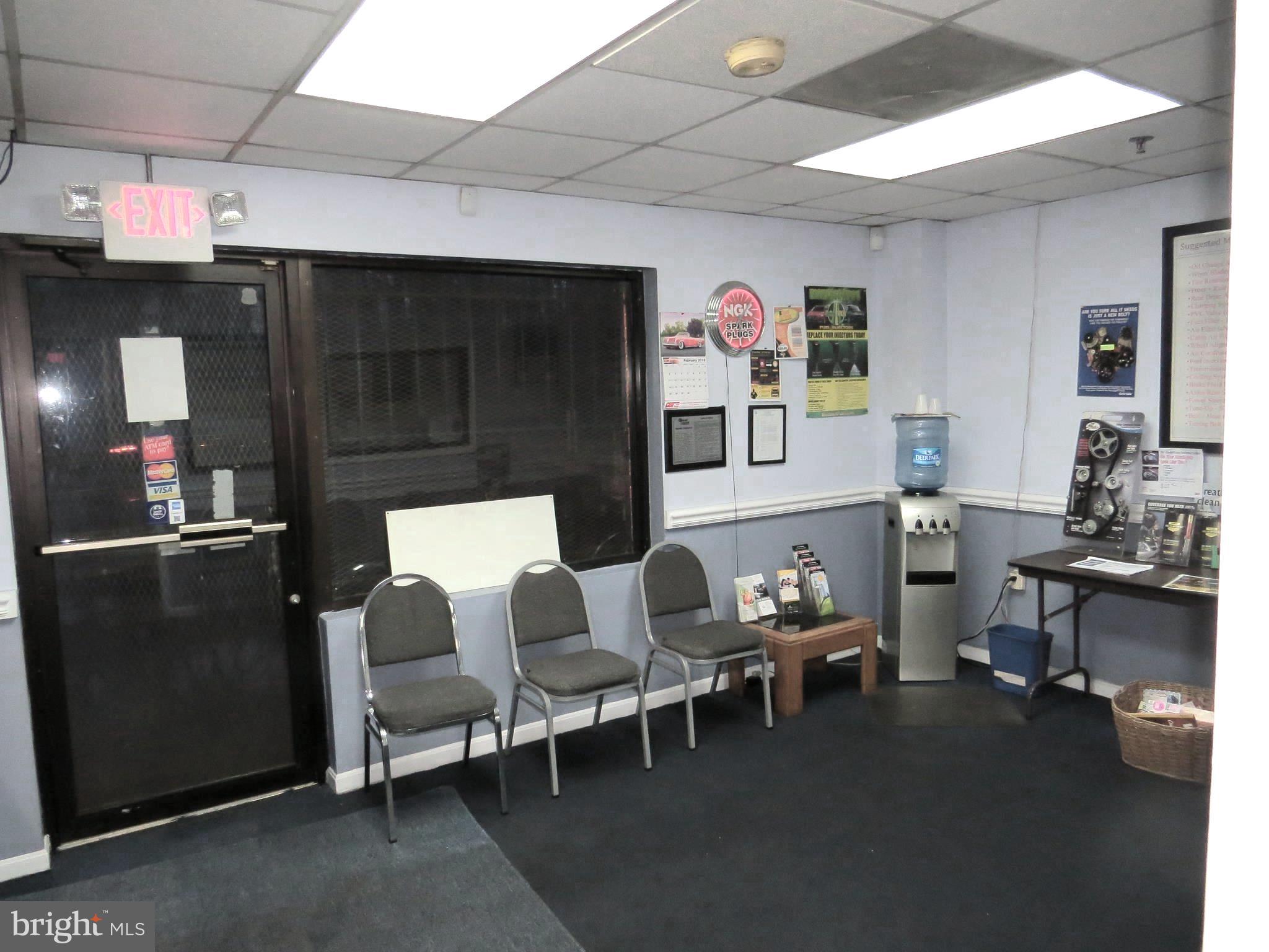 CAPITOL HEIGHTS - Commercial Sale