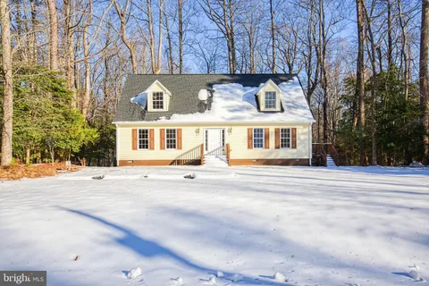 65 Francis St, Montross, VA MLS: VAWE2007906