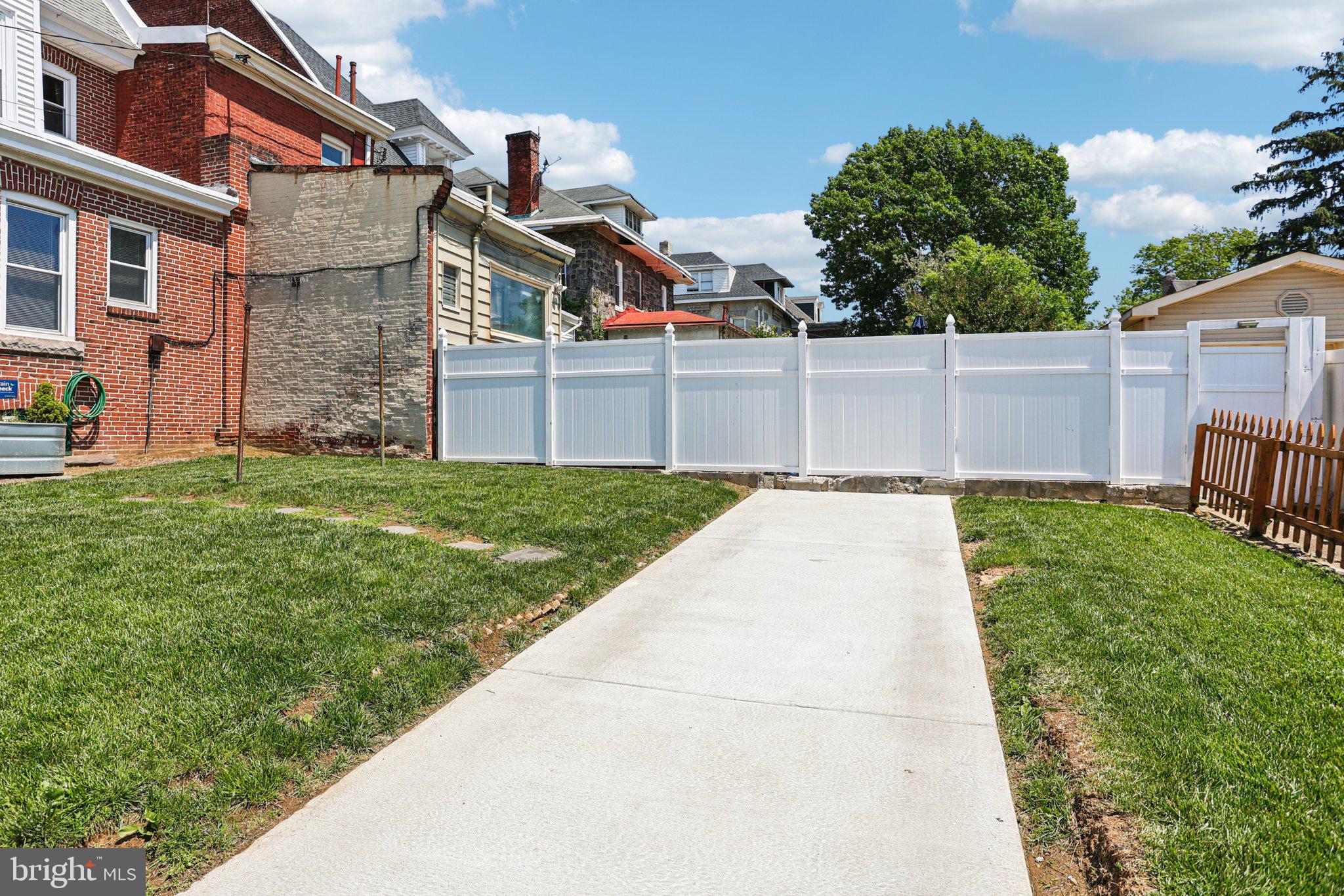 NORTHWOOD - Residential