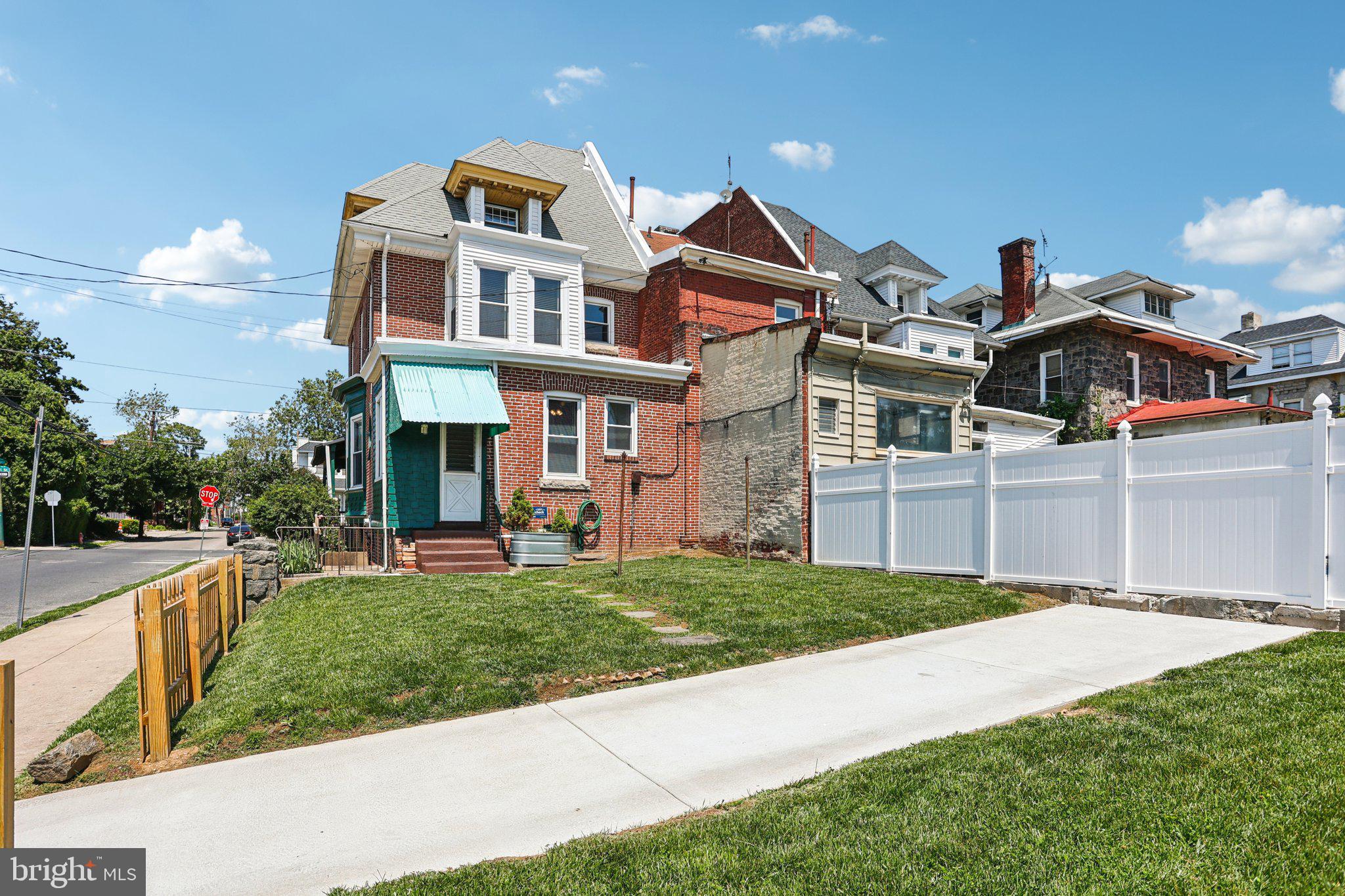 NORTHWOOD - Residential