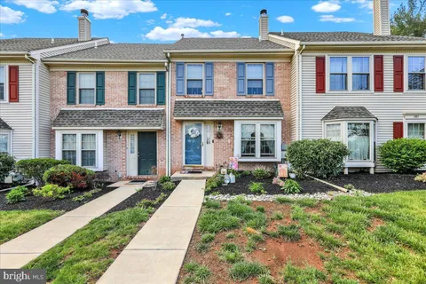 102 Maple Glen Circle, Pottstown, PA MLS: PAMC2139740