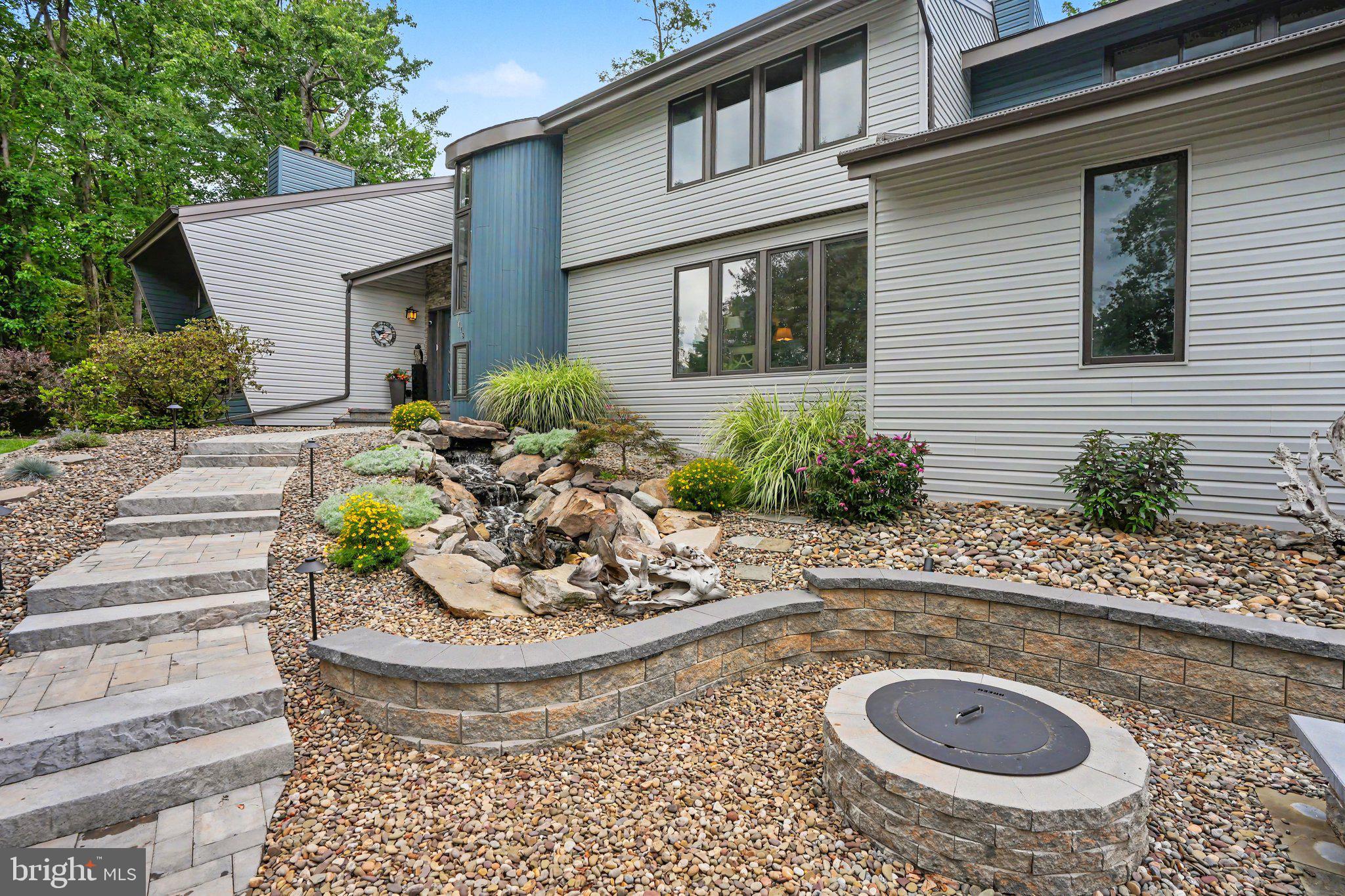 4076 ROSEWALL COURT