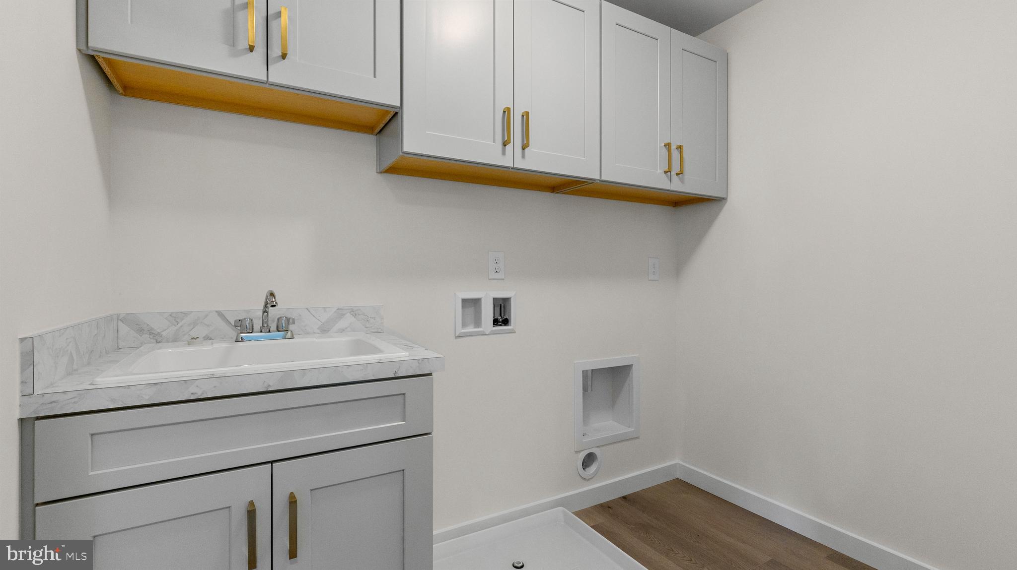 BISHOP WOODS - Residential