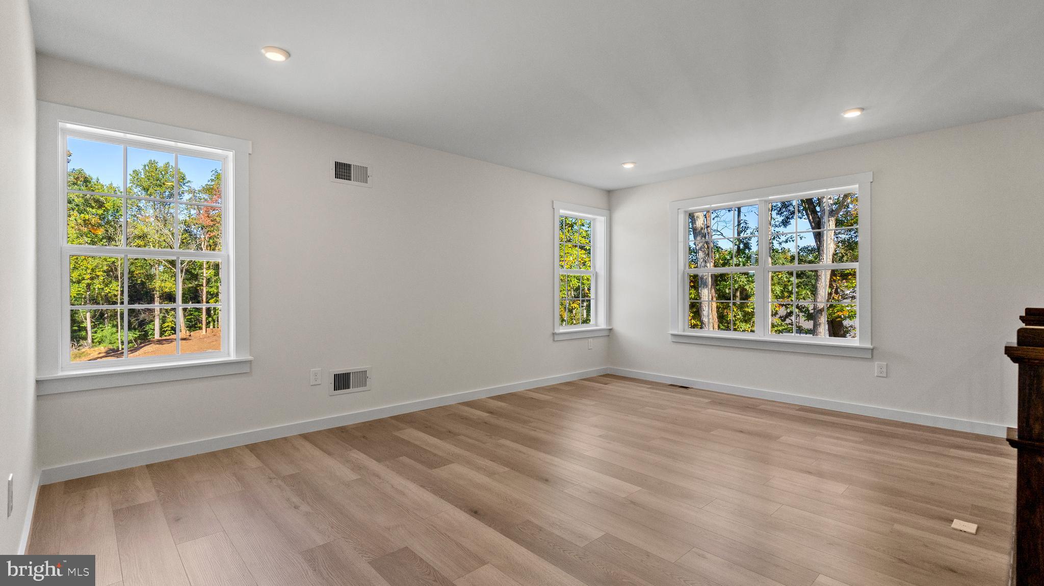 BISHOP WOODS - Residential