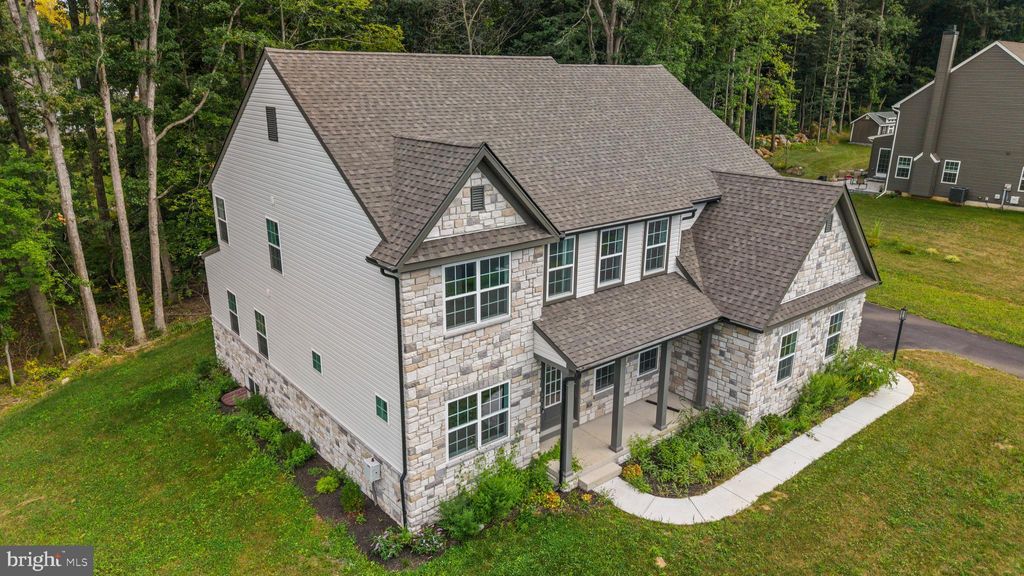 Photo of 30 Acorn Ln, ELIZABETHTOWN, PA 17022 (MLS # PALA2058156)