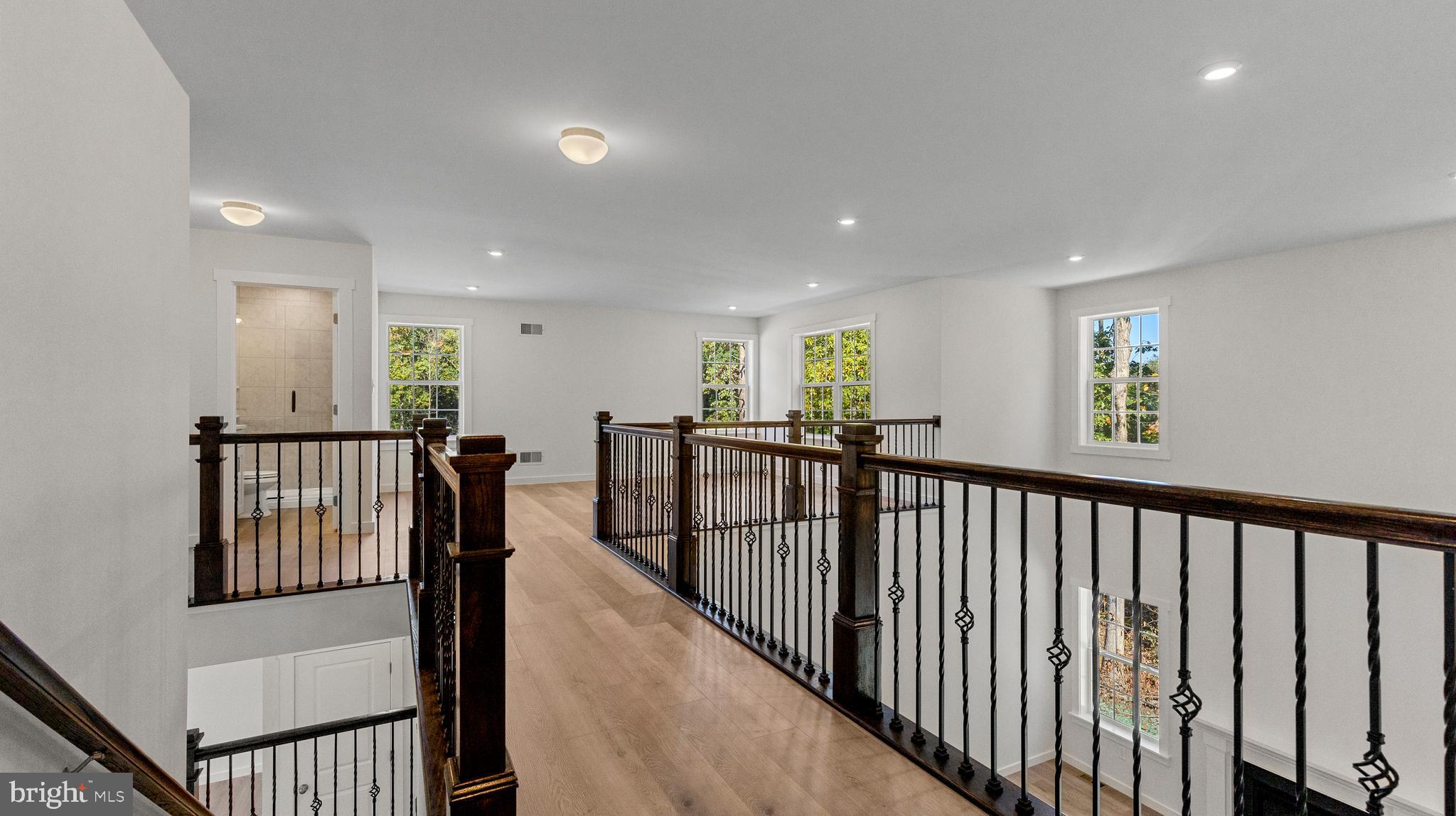 BISHOP WOODS - Residential