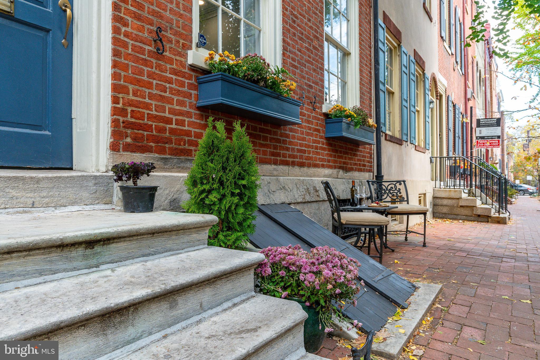 SOCIETY HILL - Residential