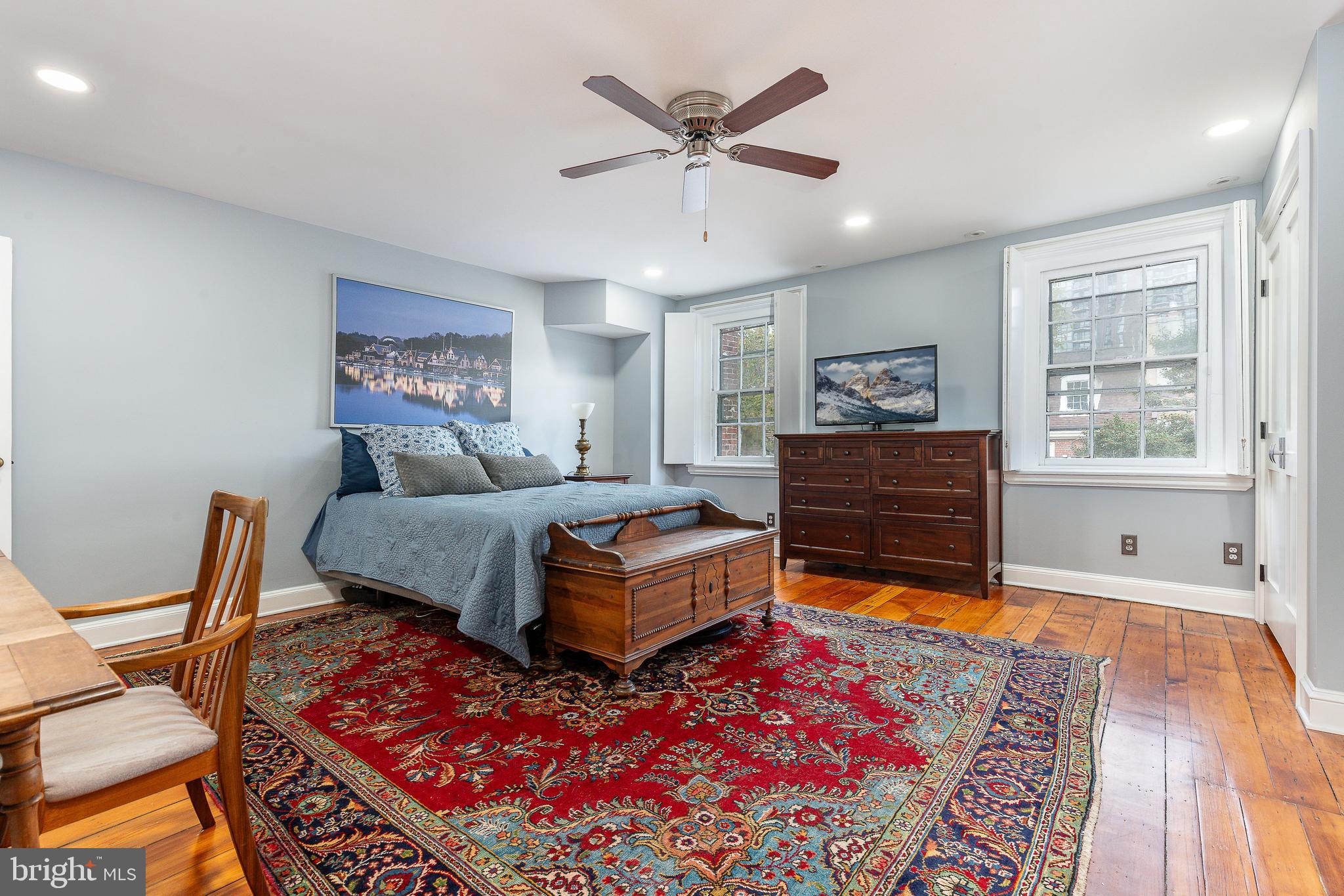 SOCIETY HILL - Residential