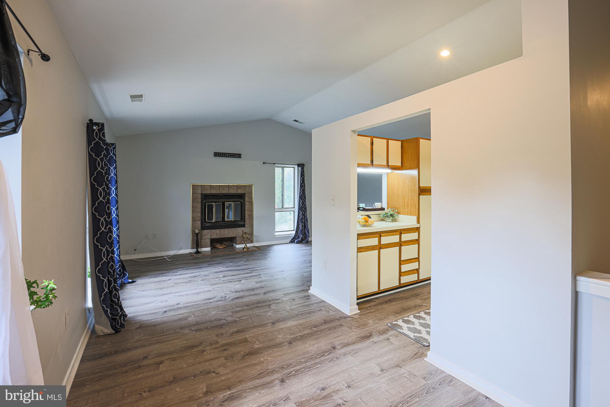 BEDFORD COMMONS - Residential