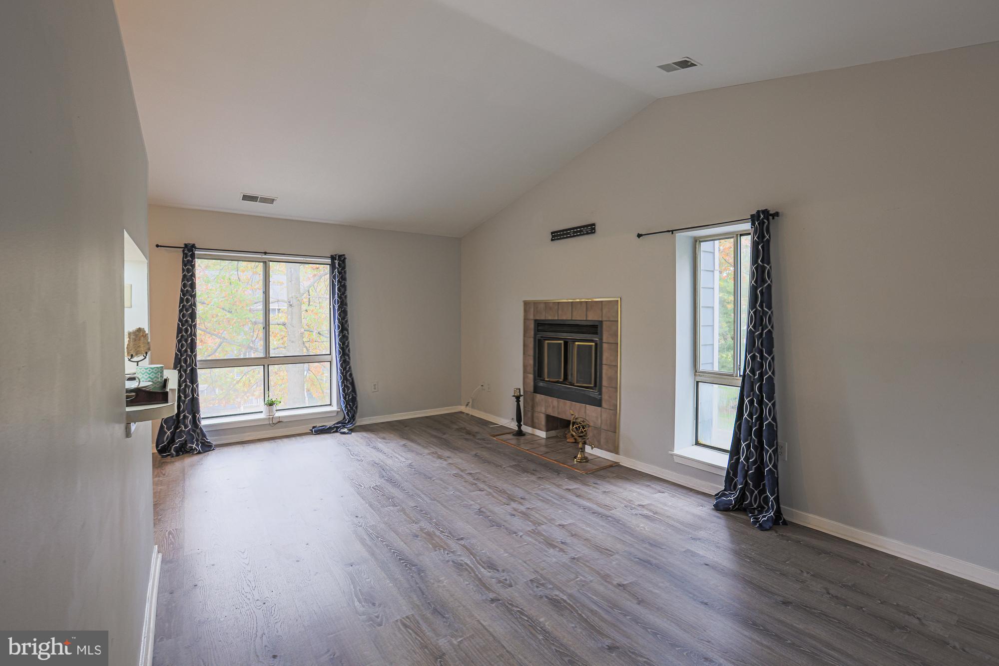 BEDFORD COMMONS - Residential