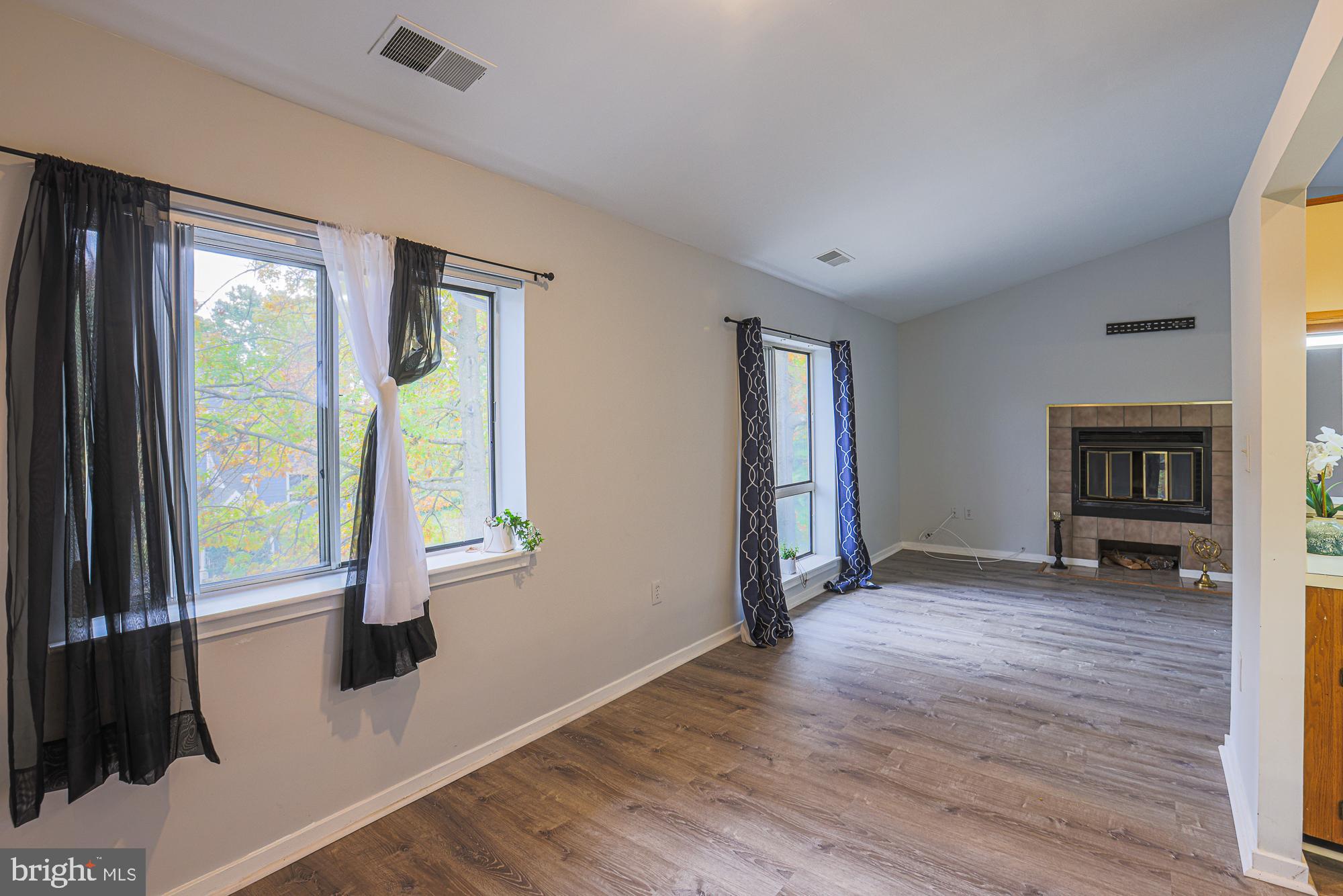 BEDFORD COMMONS - Residential