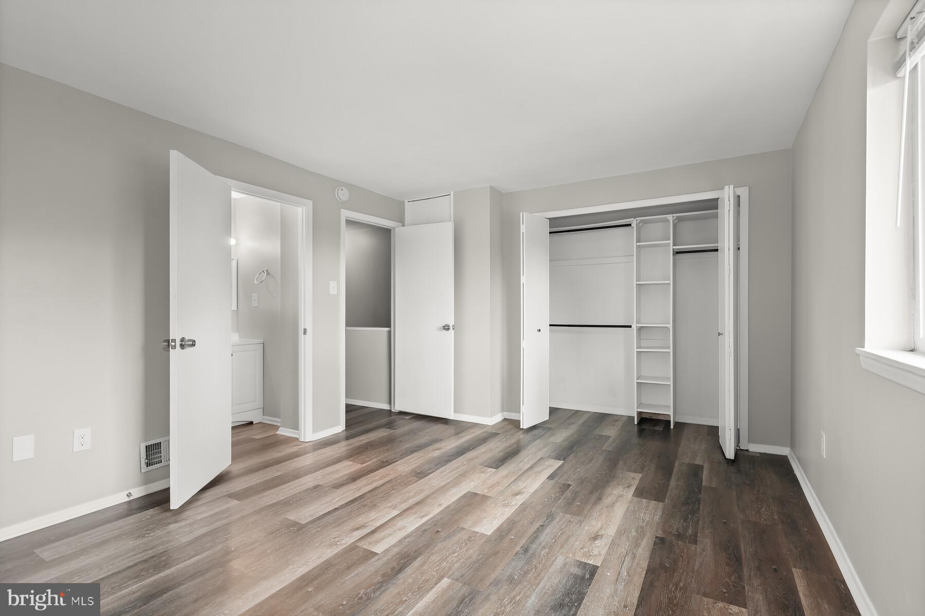 VILLAGE OF OWEN BROWN - Residential