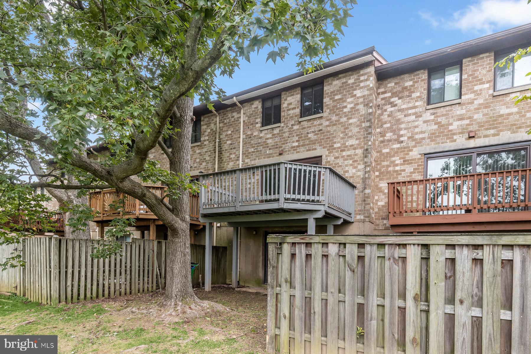 VILLAGE OF OWEN BROWN - Residential