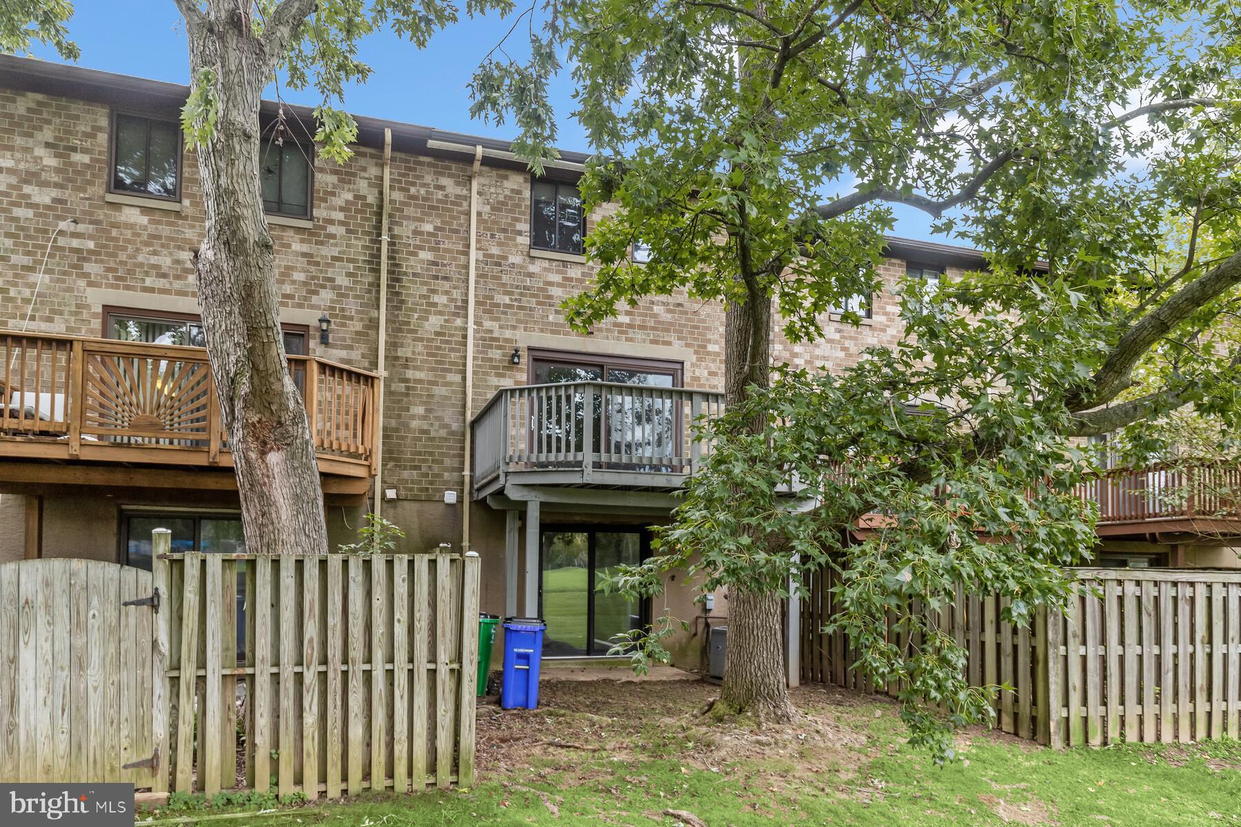 VILLAGE OF OWEN BROWN - Residential