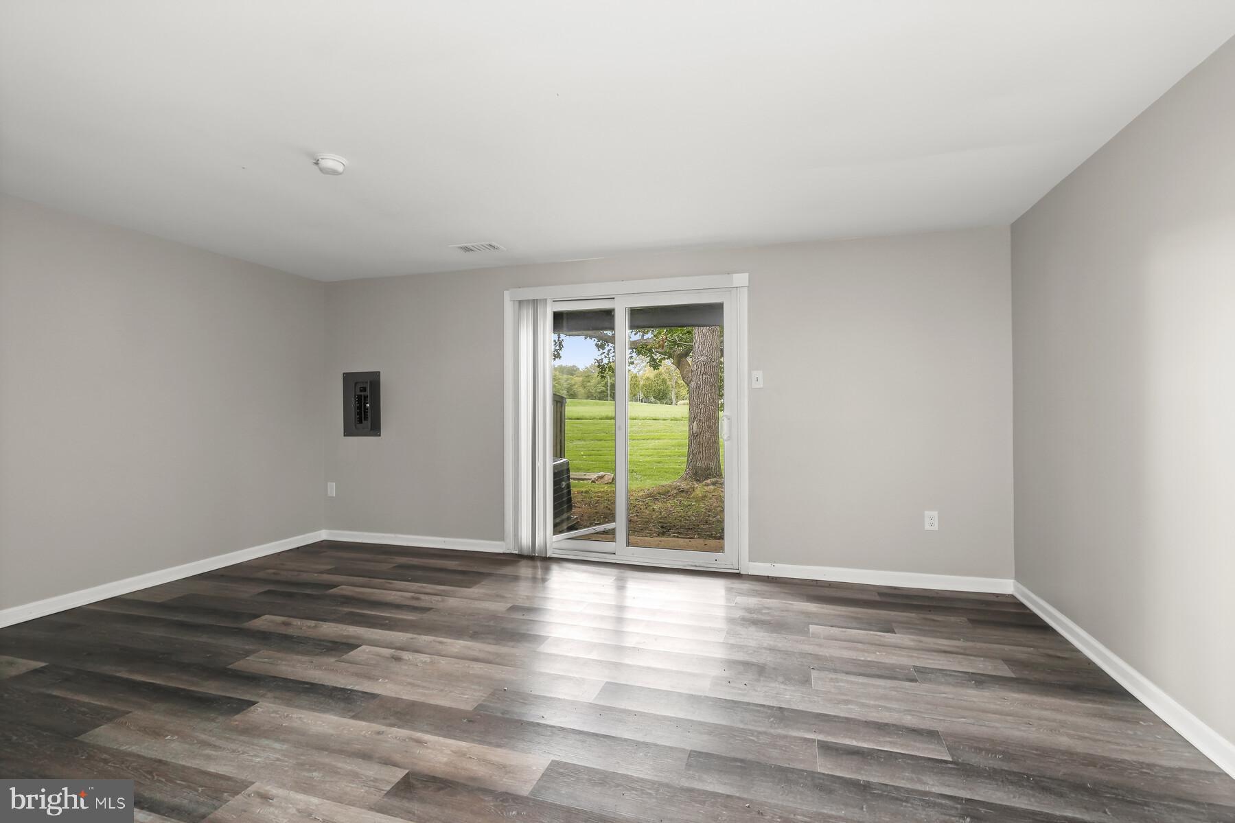 VILLAGE OF OWEN BROWN - Residential