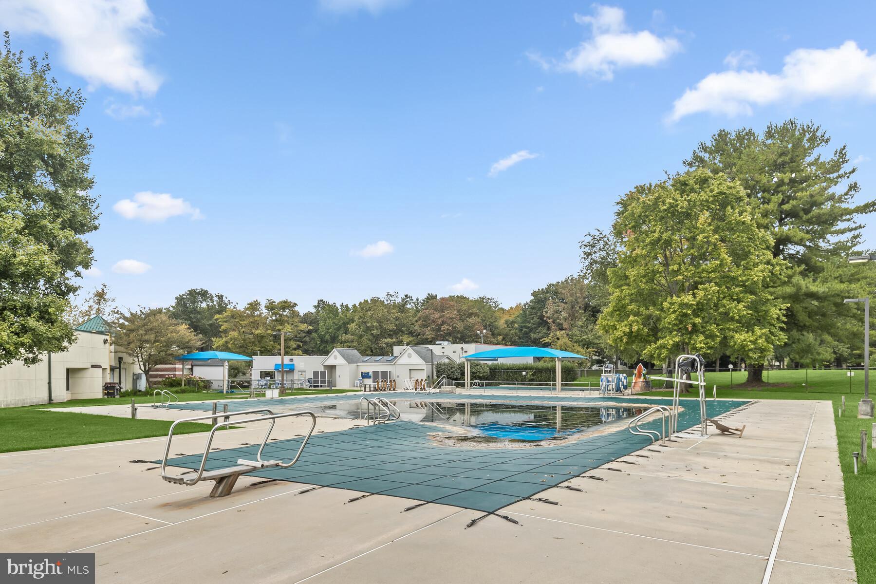 VILLAGE OF OWEN BROWN - Residential