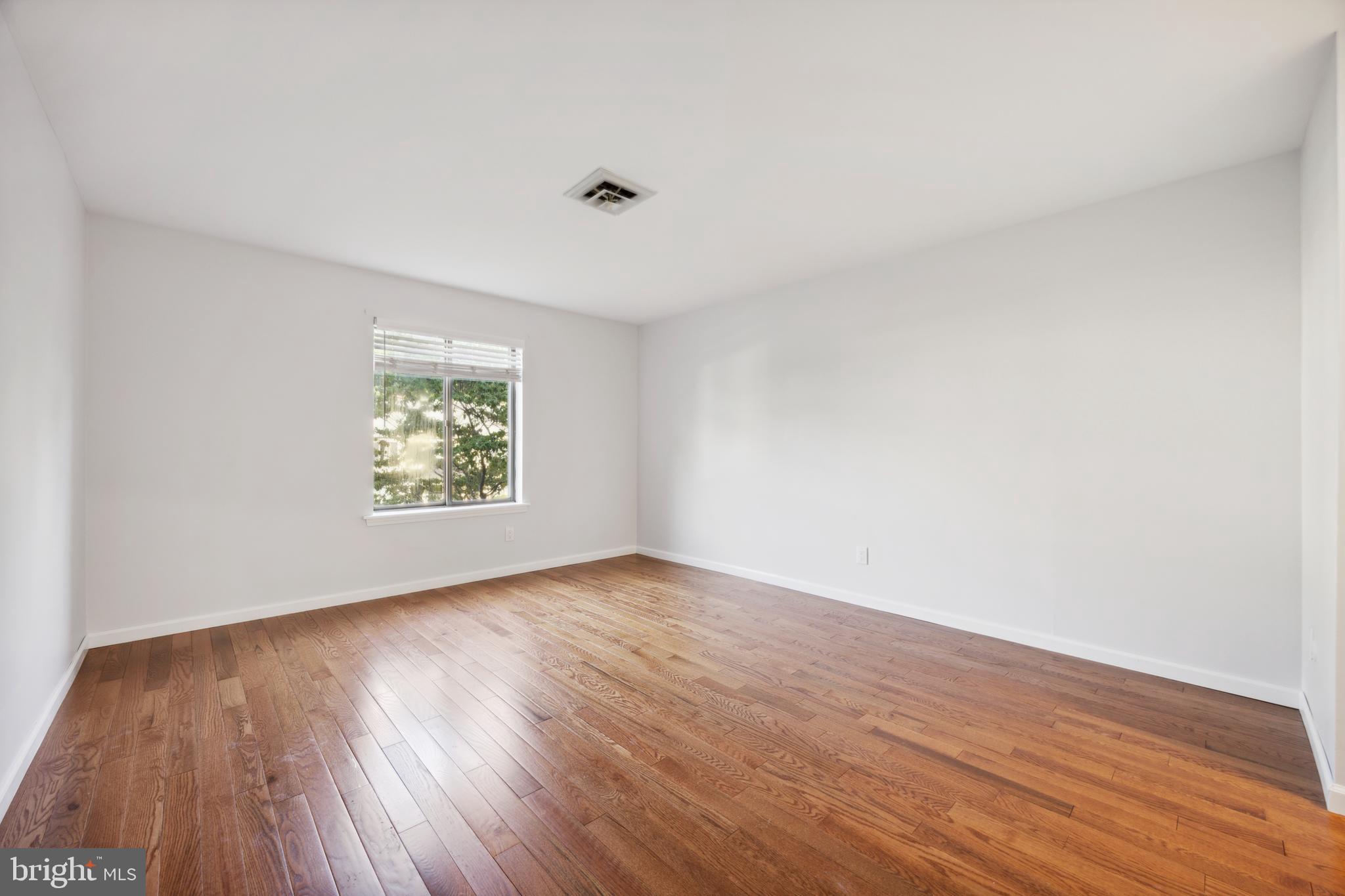 DEVON GREEN - Residential