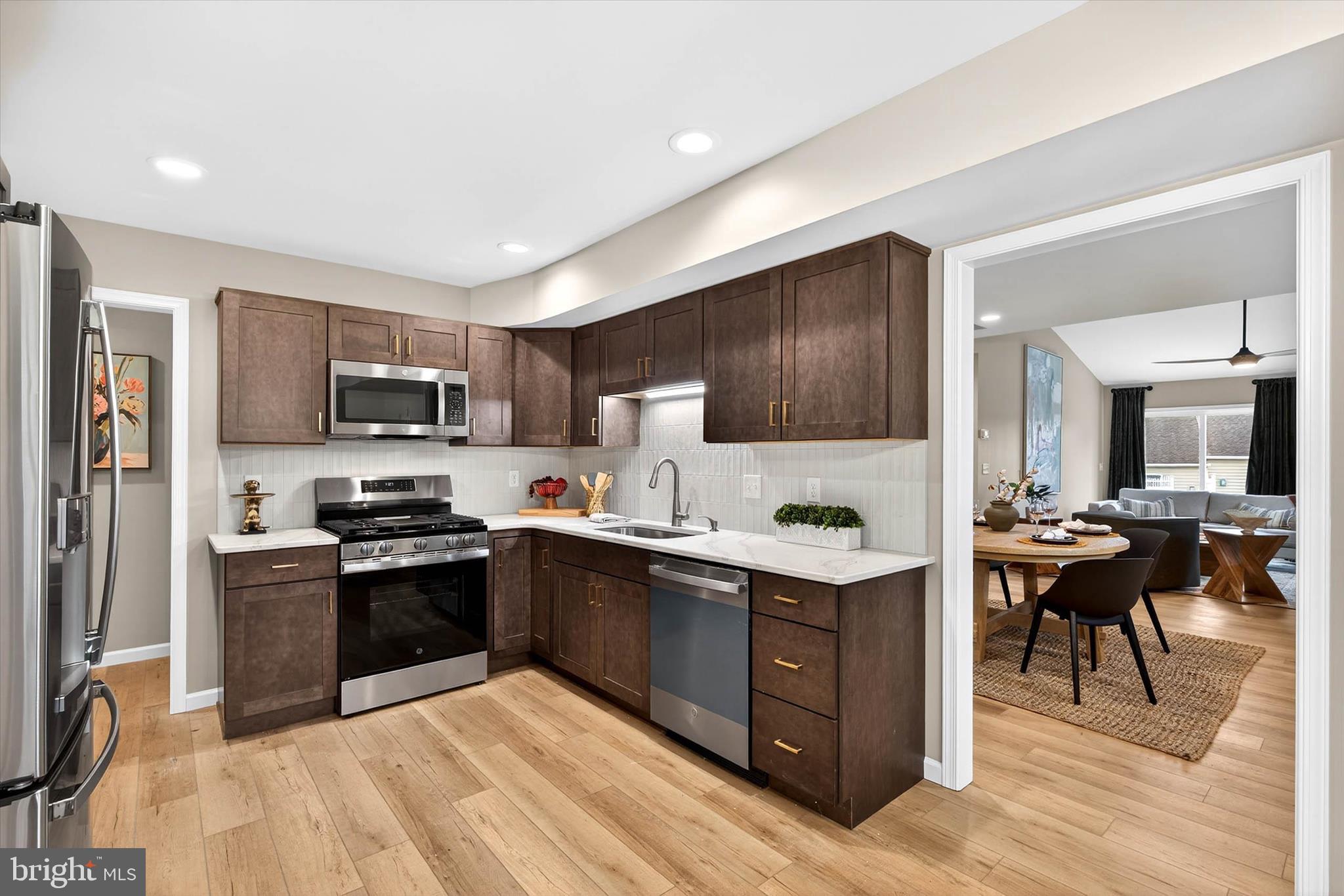 SOUTHERN VILLAGE - Residential