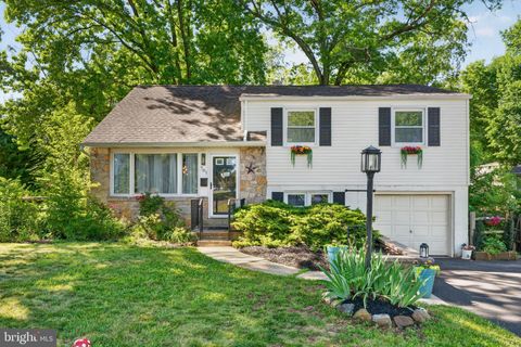 Photo of 701 Abbey Lane, LANSDALE, PA 19446 (MLS # PAMC2182866)