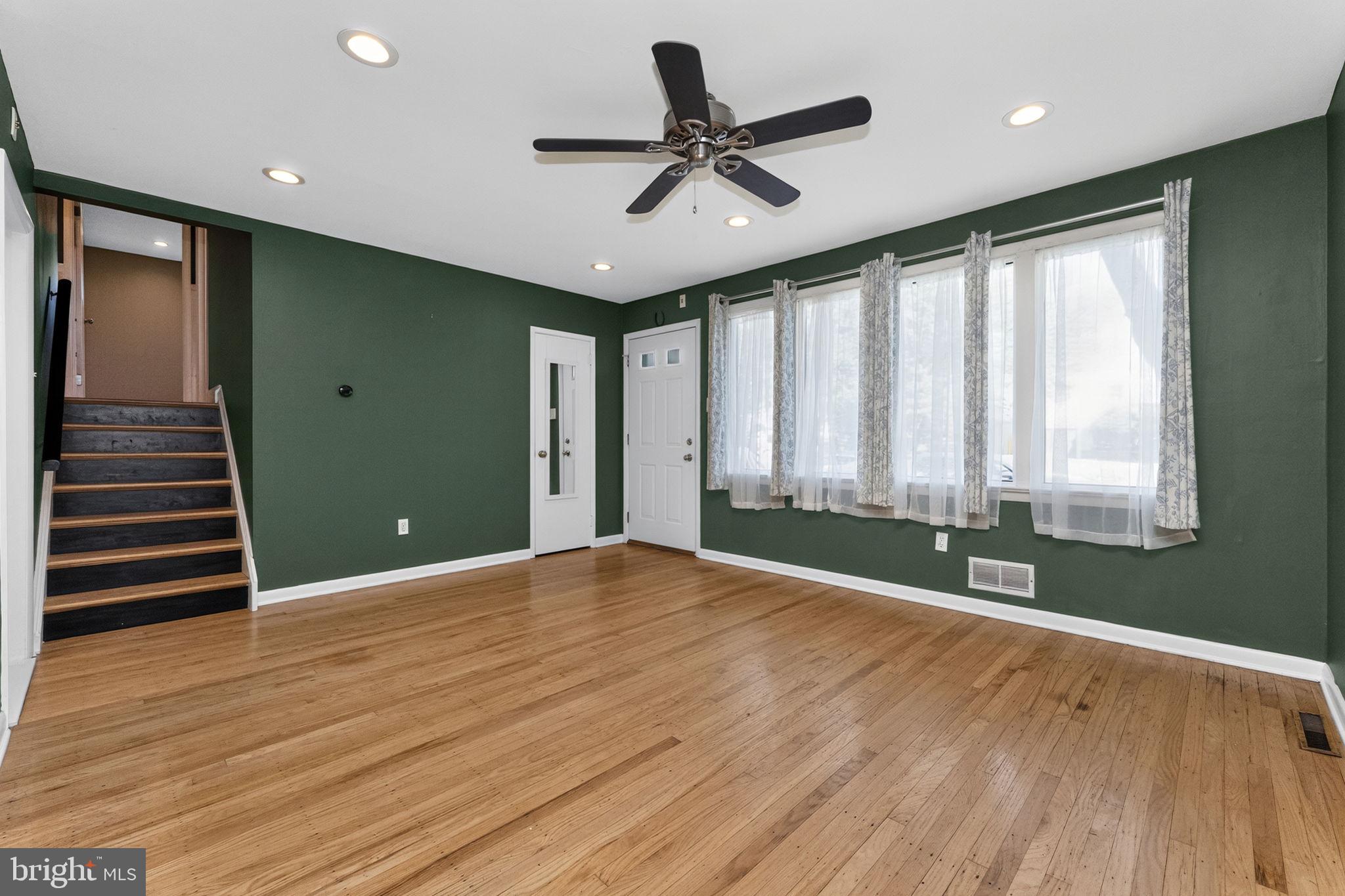 701 ABBEY LANE