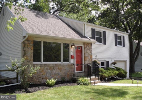 Homes For Sale - 701 Abbey Lane<br/> LANSDALE, PA 19446