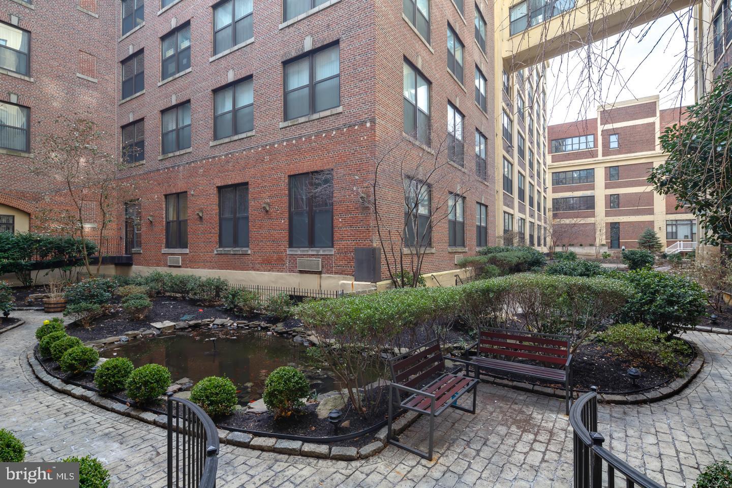 POINT BREEZE - Residential Lease