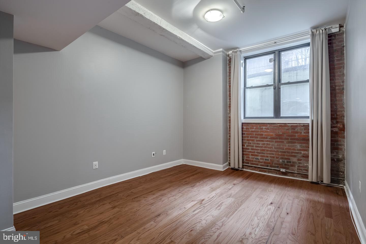 POINT BREEZE - Residential Lease