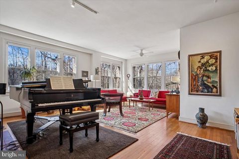 3041 SEDGWICK STREET NW 301D WASHINGTON DC 20008