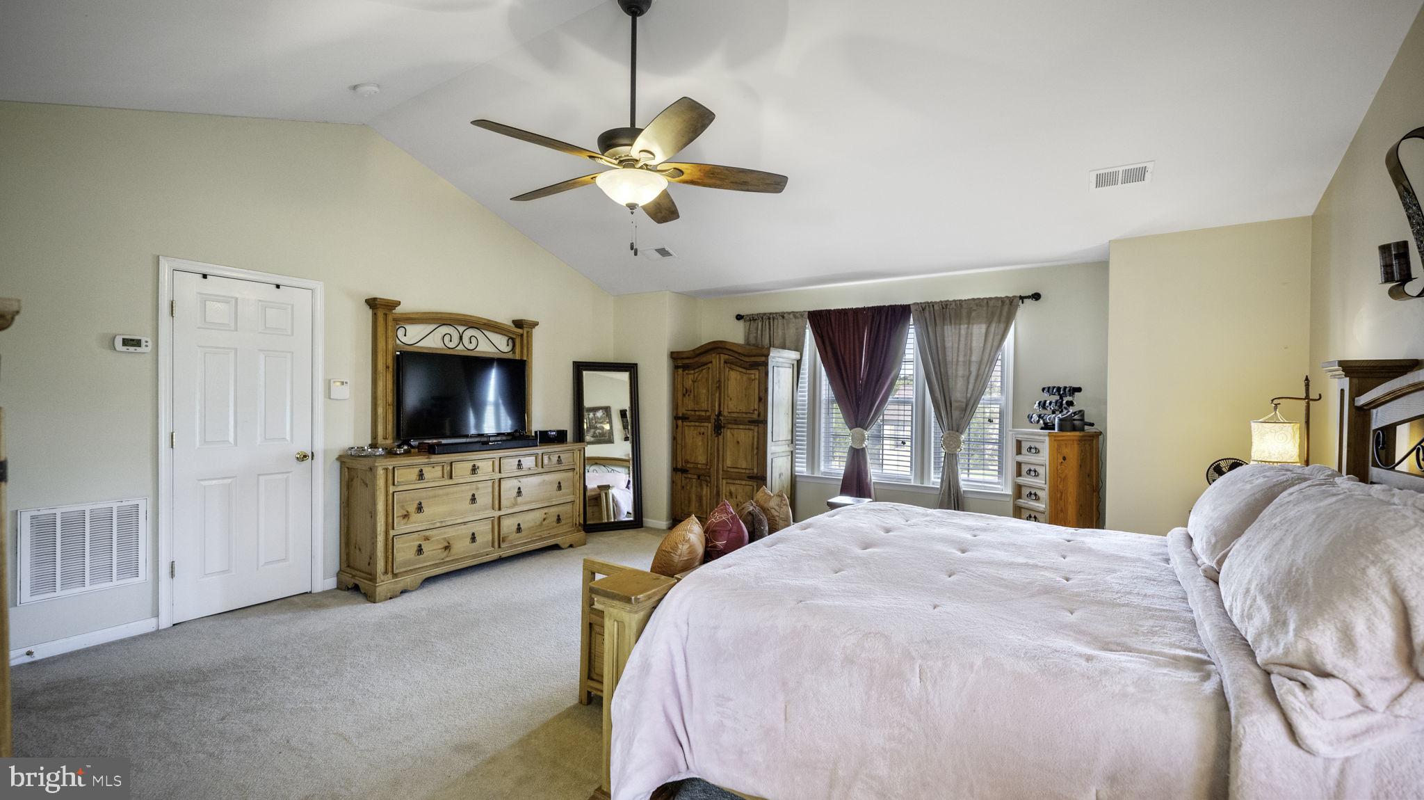 SPRUCE HILL ESTATES - Residential