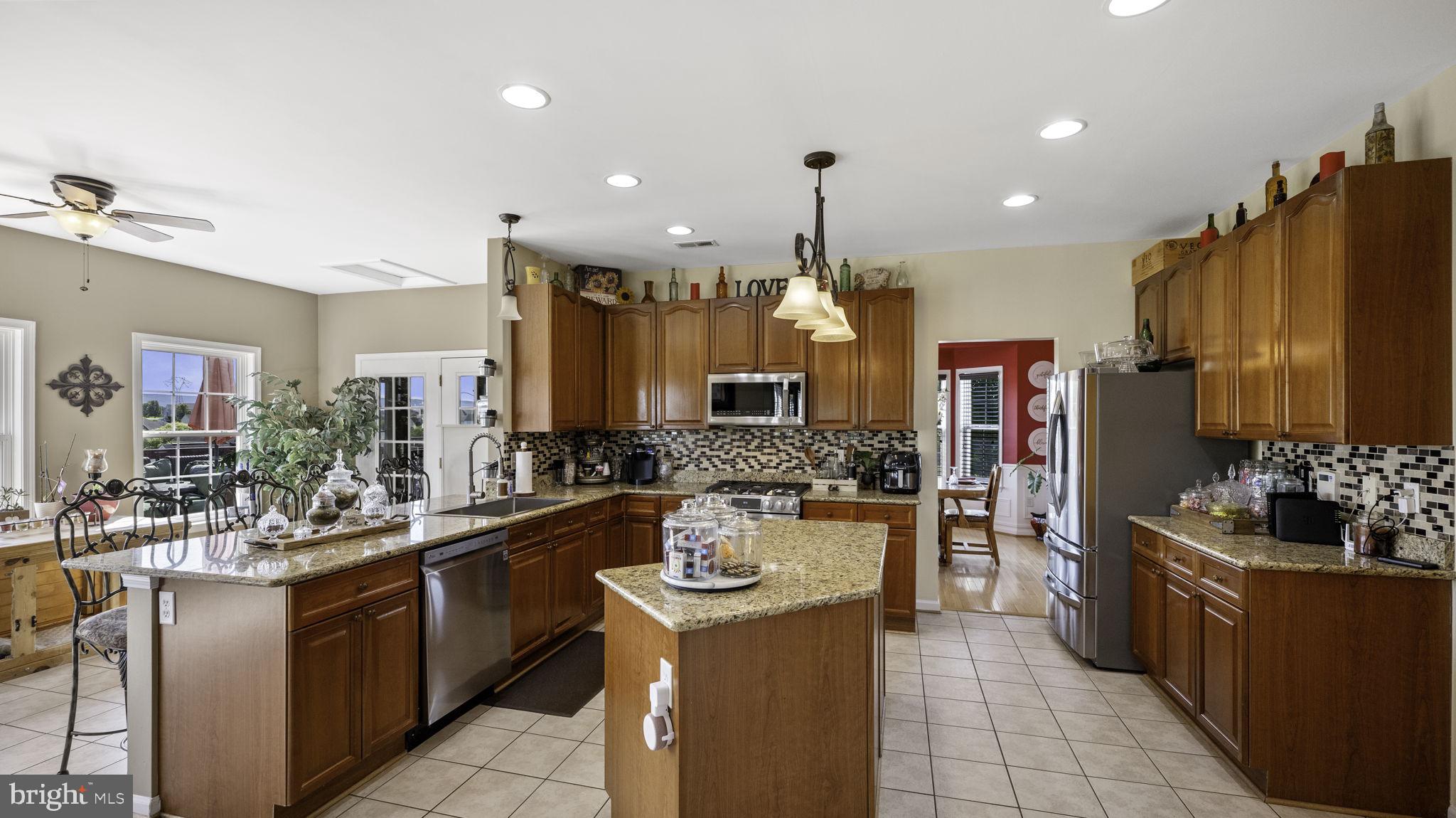 SPRUCE HILL ESTATES - Residential