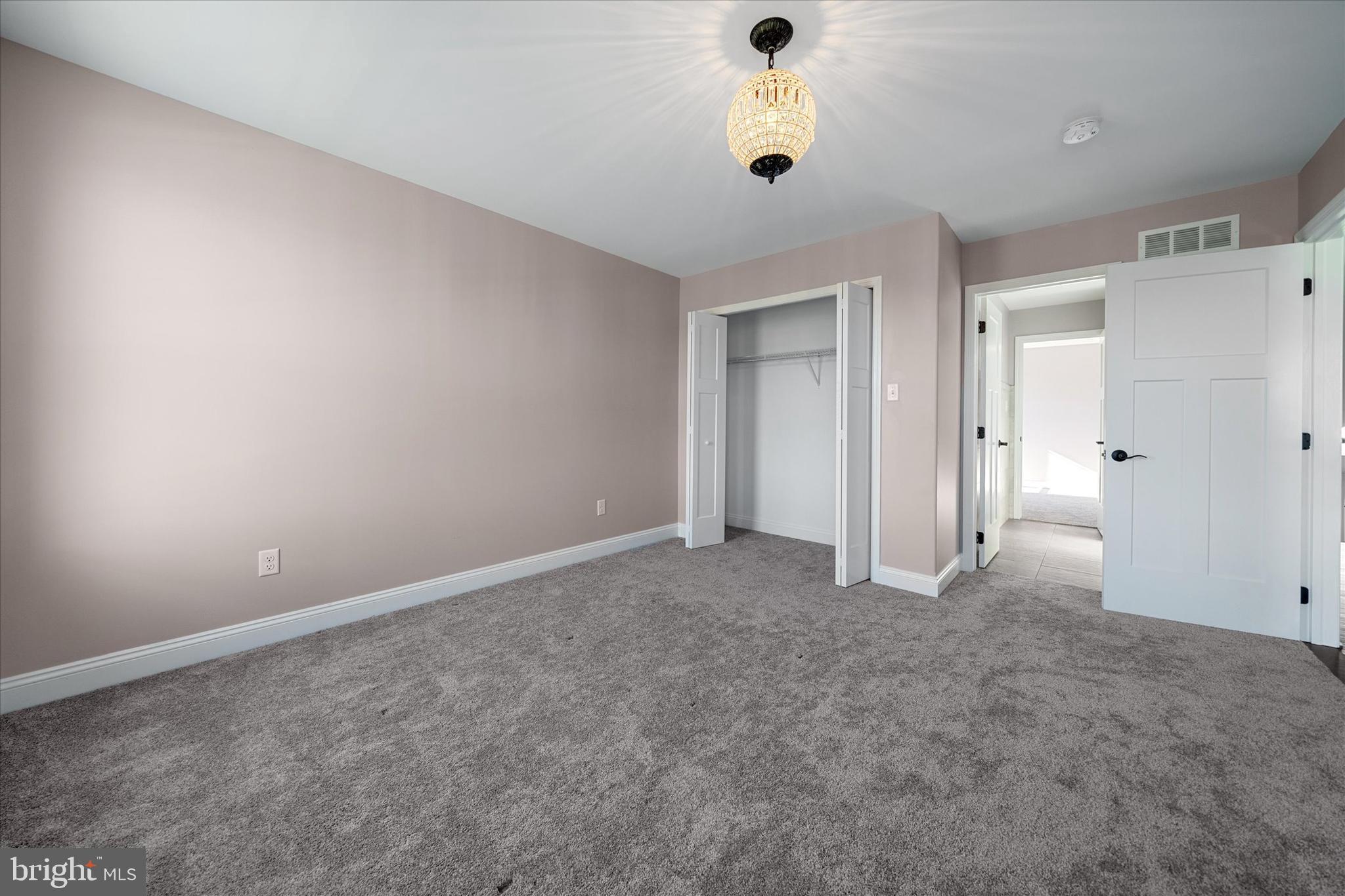 GREEN VALLEY CROSS - Residential