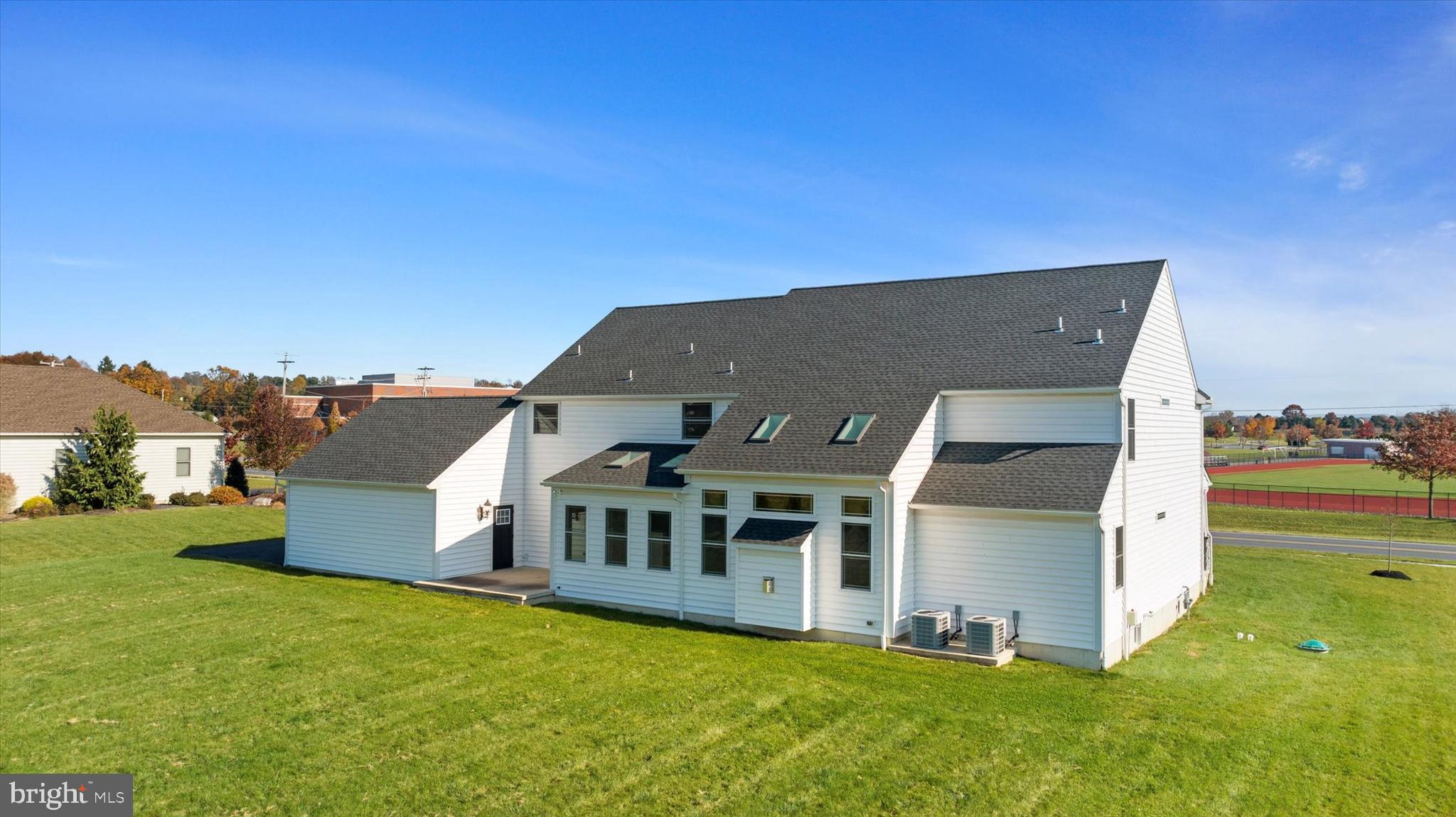 GREEN VALLEY CROSS - Residential