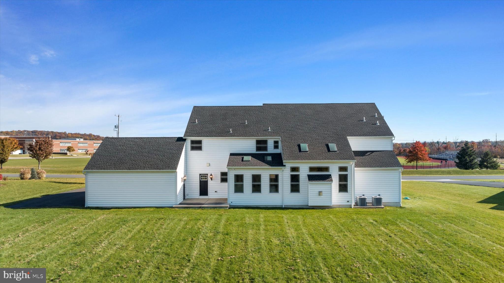 GREEN VALLEY CROSS - Residential