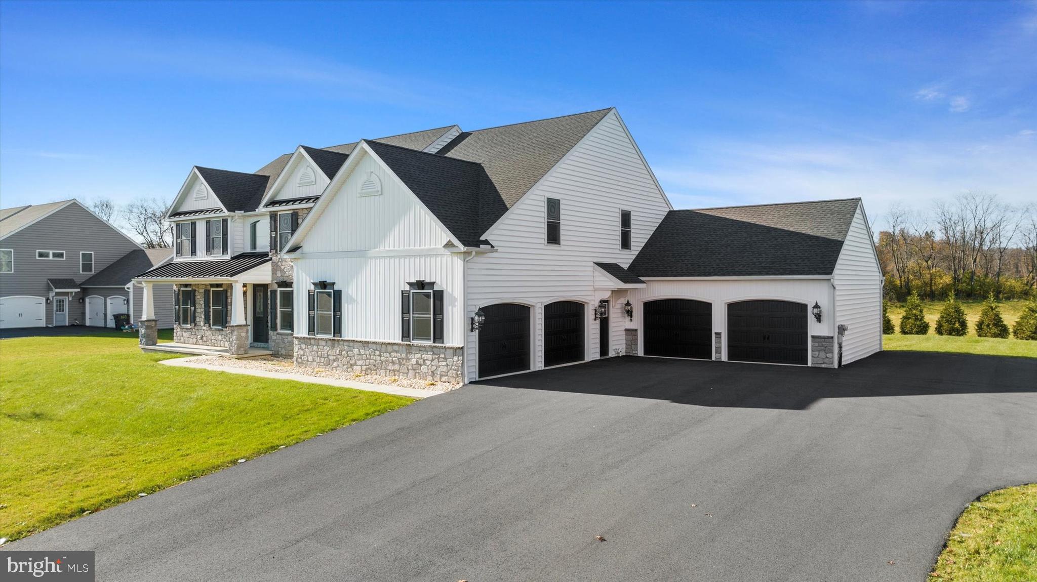 GREEN VALLEY CROSS - Residential