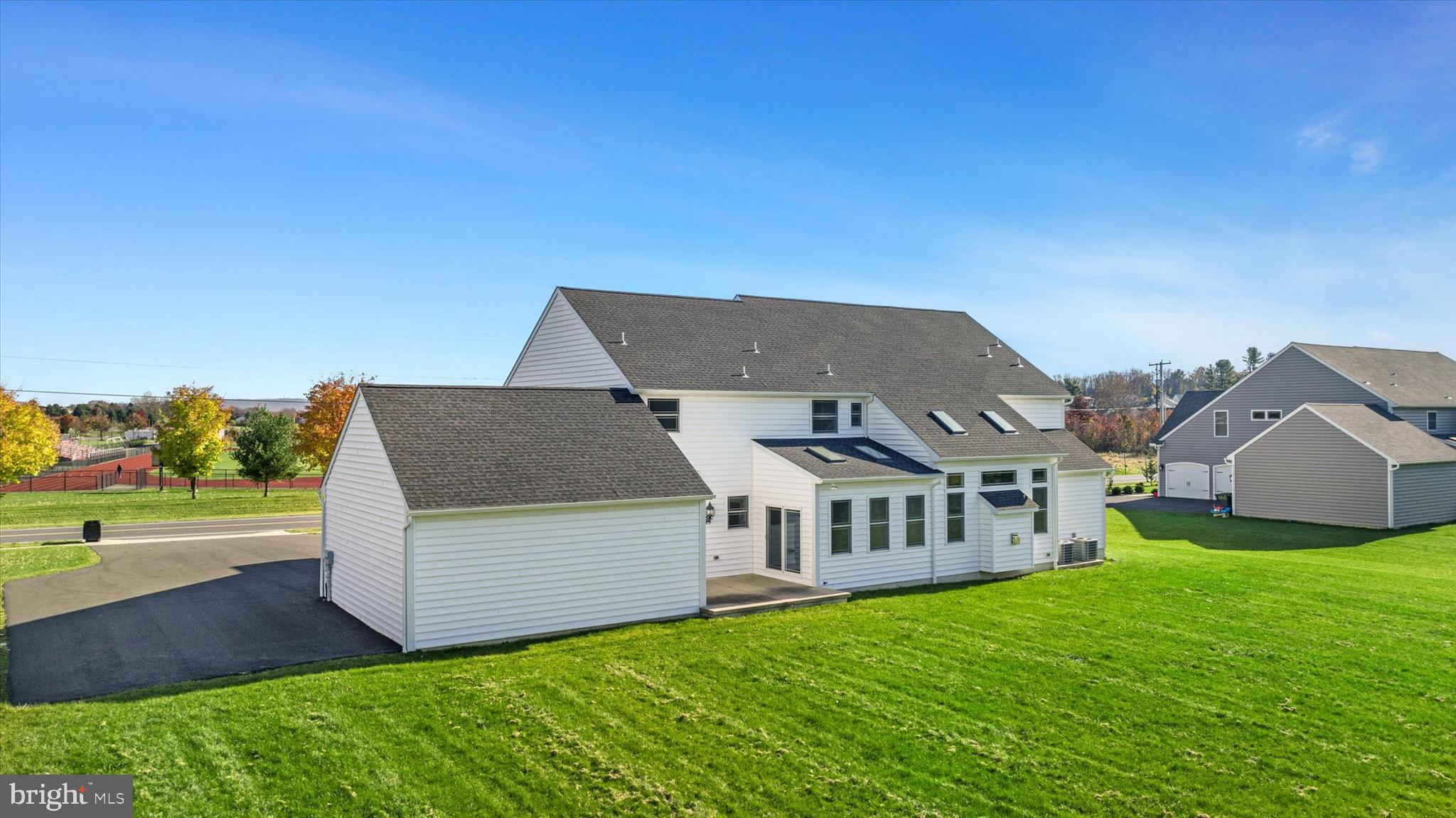 GREEN VALLEY CROSS - Residential