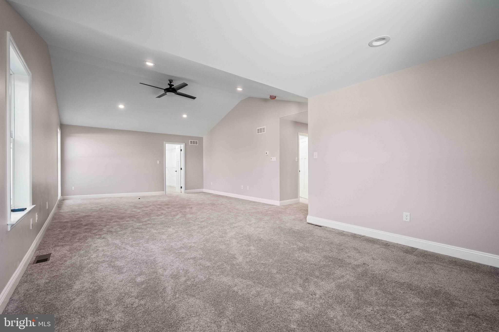 GREEN VALLEY CROSS - Residential